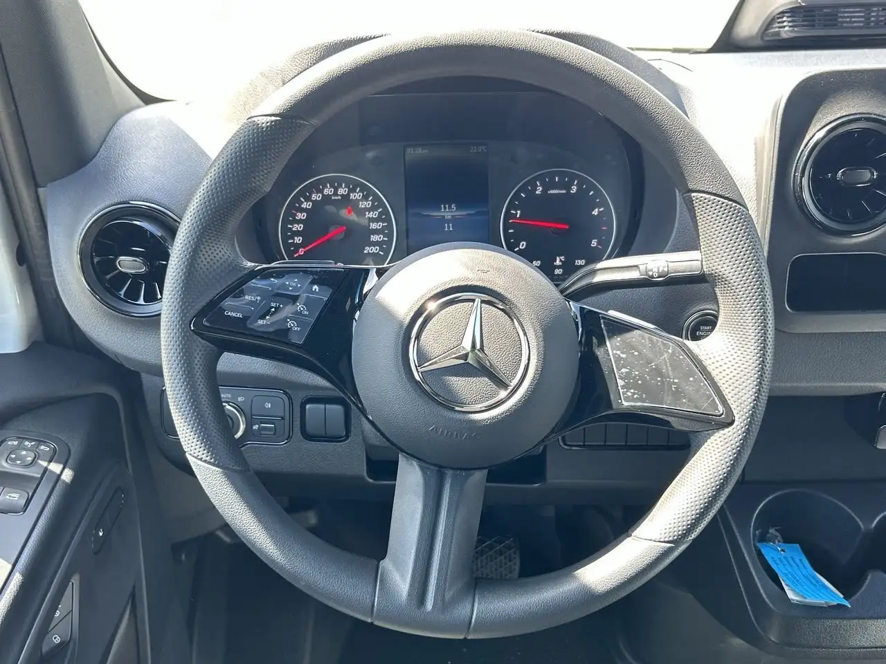 Mercedes-Benz Sprinter снимка Mercedes-Benz Sprinter