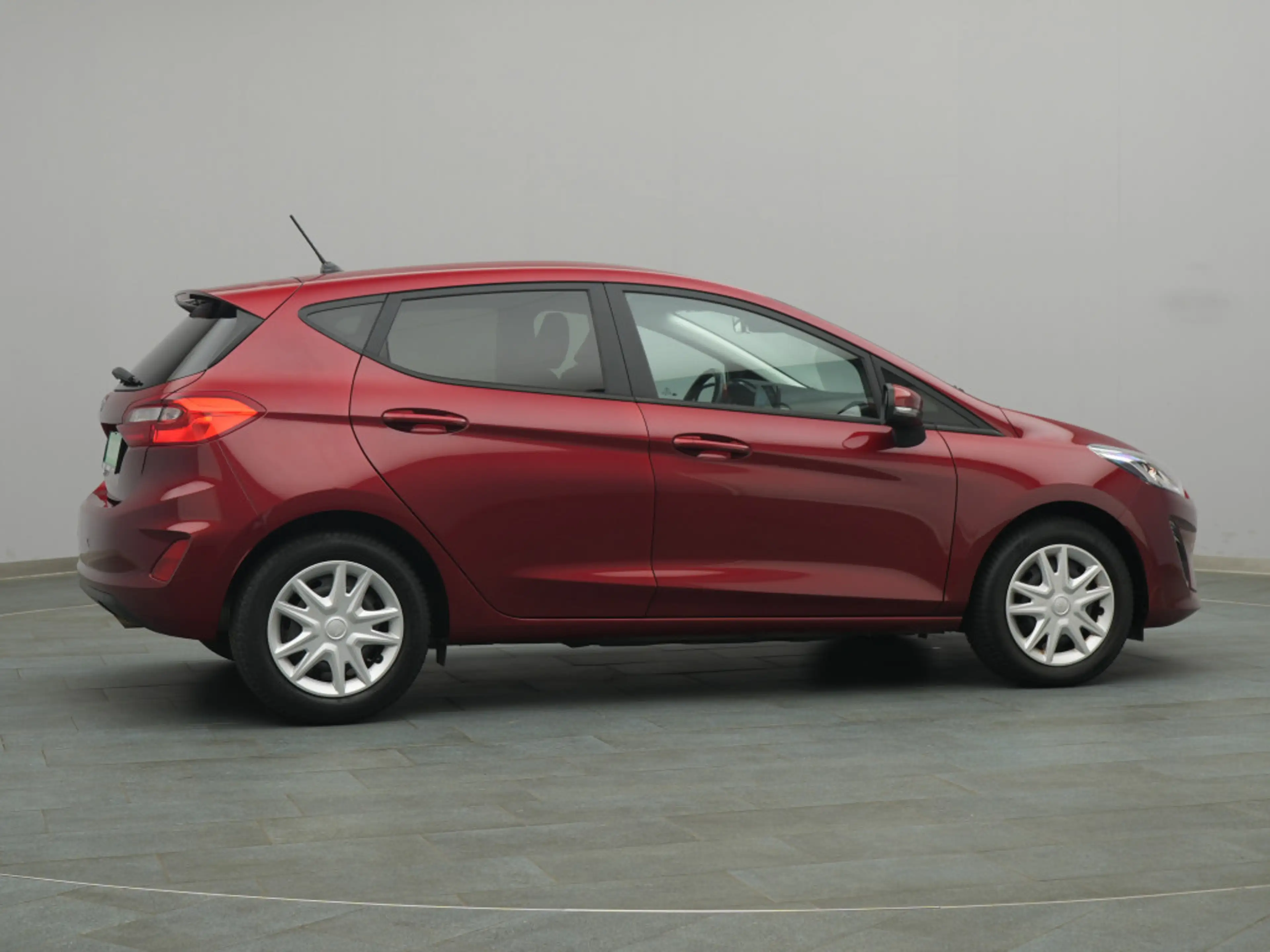 Ford Fiesta Cool&Connect 100PS/Winter-Paket — photo 45