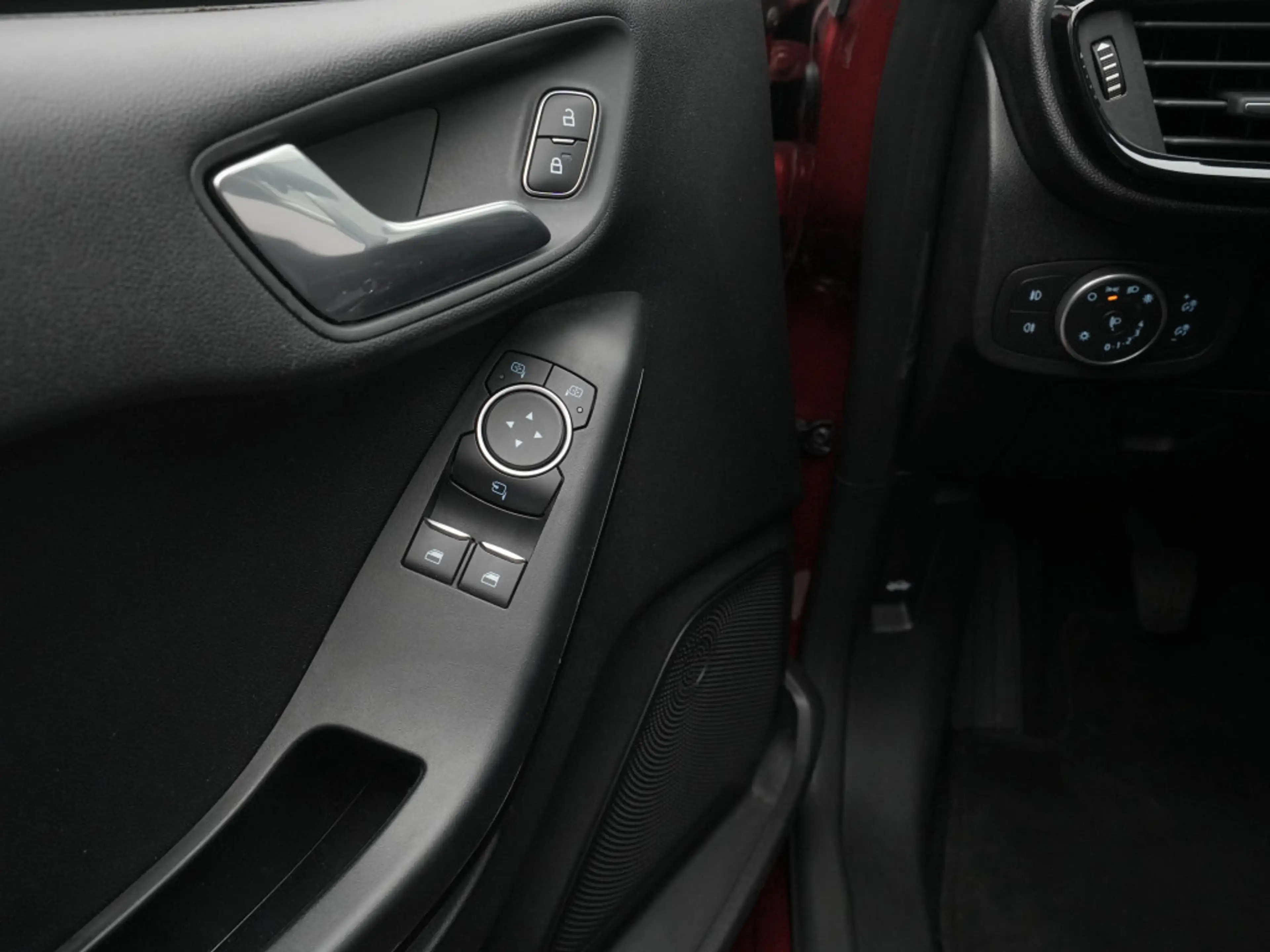 Ford Fiesta Cool&Connect 100PS/Winter-Paket — photo 20