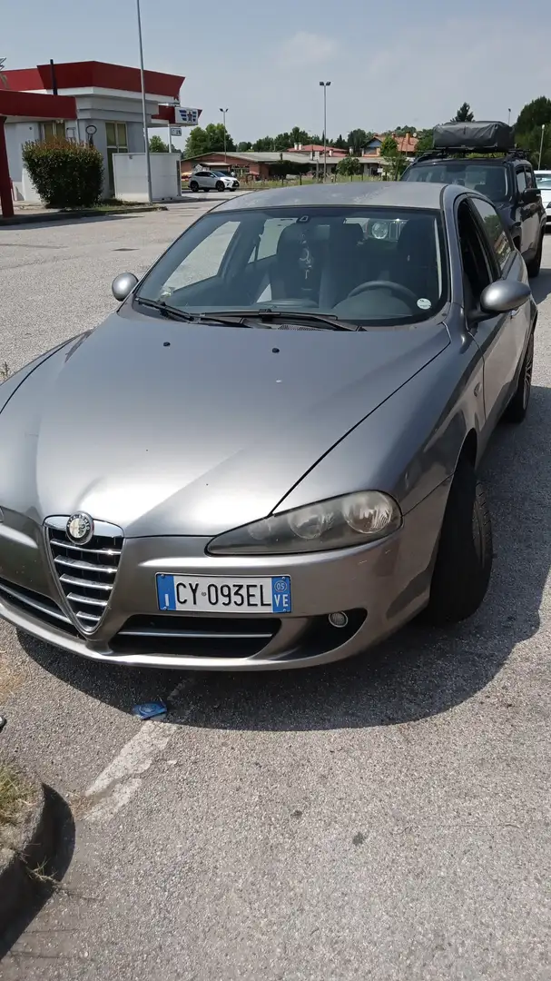 Alfa Romeo 147 147 1.6 Twin Spark Progression Noir - 2