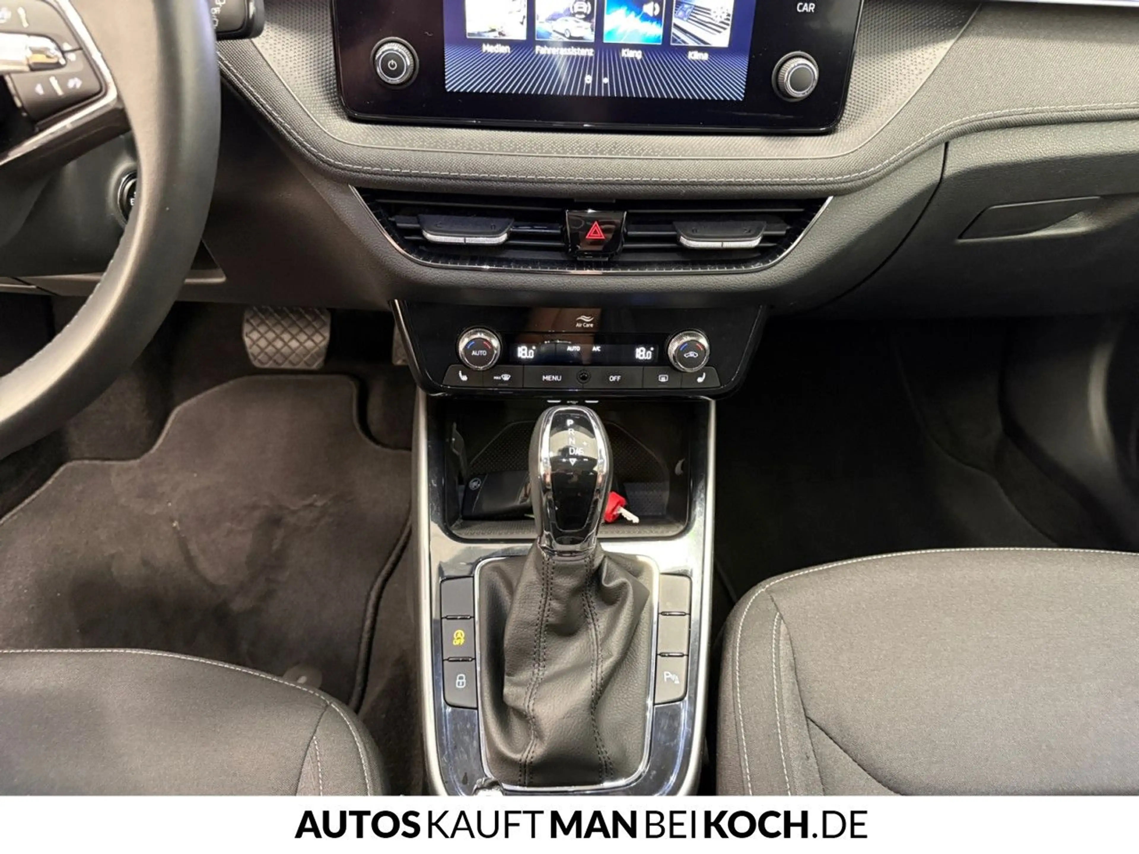 Skoda Fabia Style 1.0 TSI DSG PDC SHZ Kamera ACC GJR — photo 11