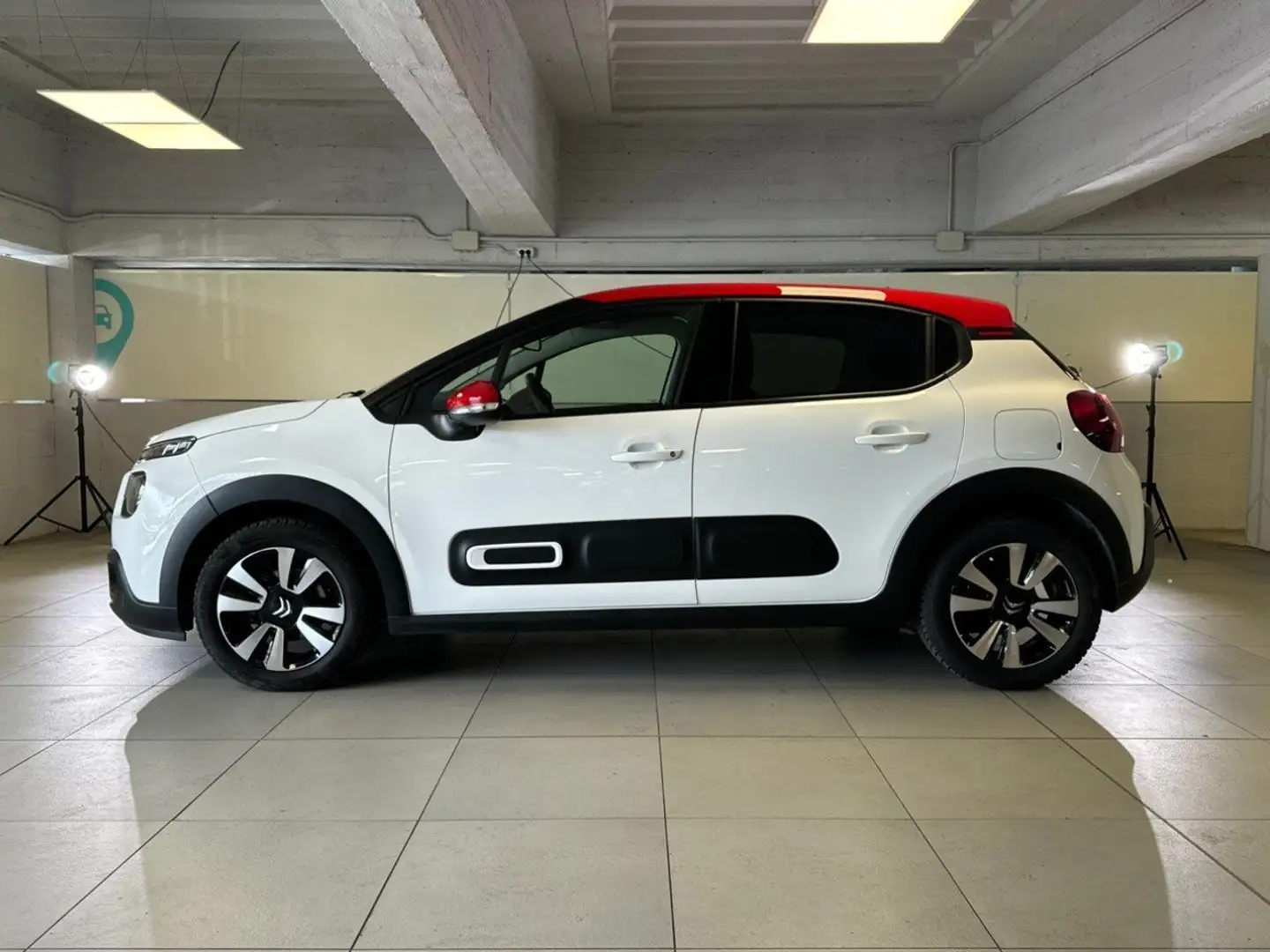 Citroen C3 PureTech 83 S&S Shine Bianco - 2
