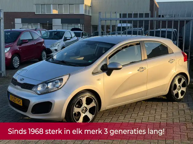Kia Rio 1.4 CVVT Comfort Pack 109PK 5 DEURS! AIRCO l 17'LM