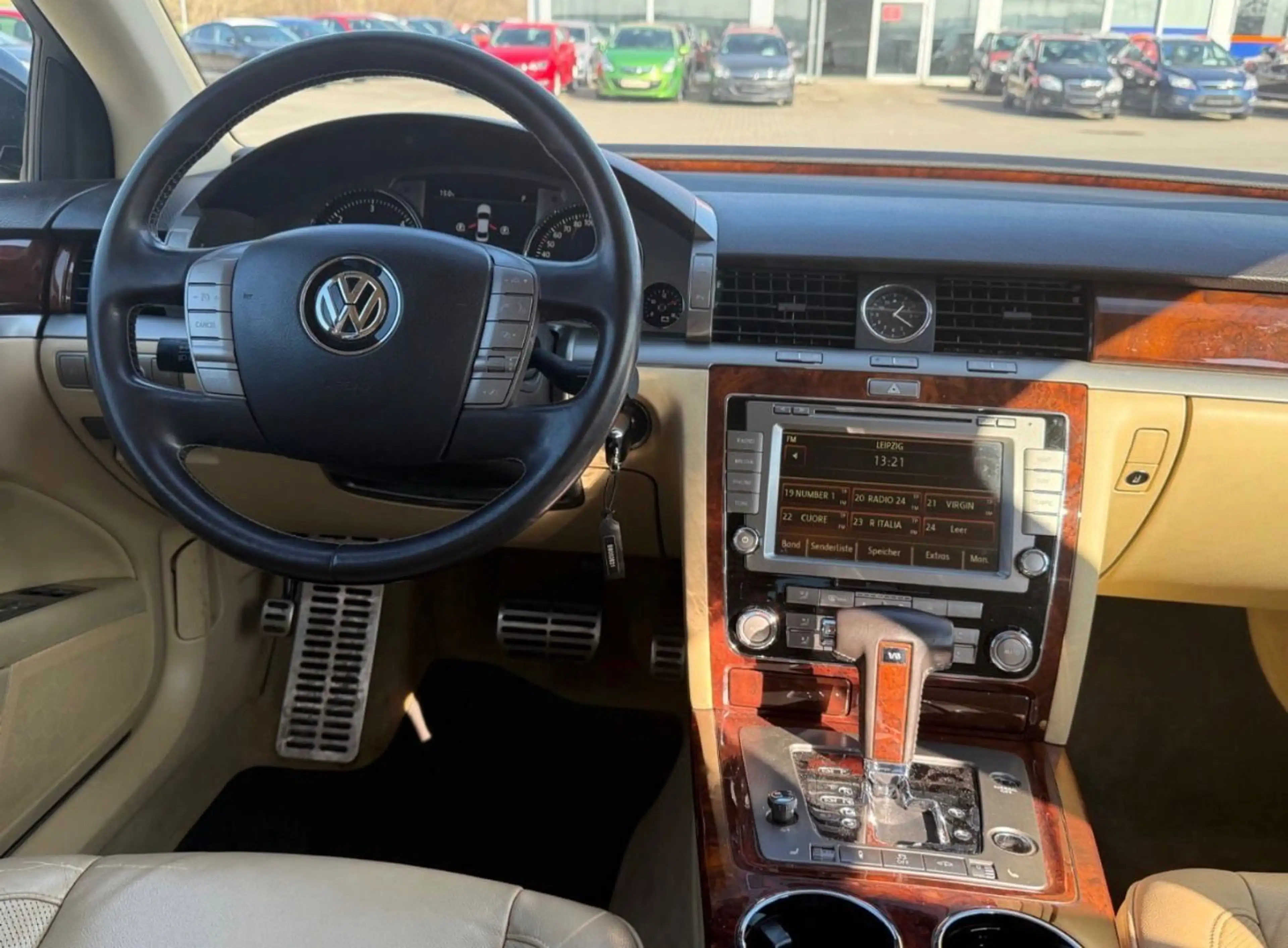 Volkswagen Phaeton V6 TDI 5-Sitzer 4Motion — photo 12