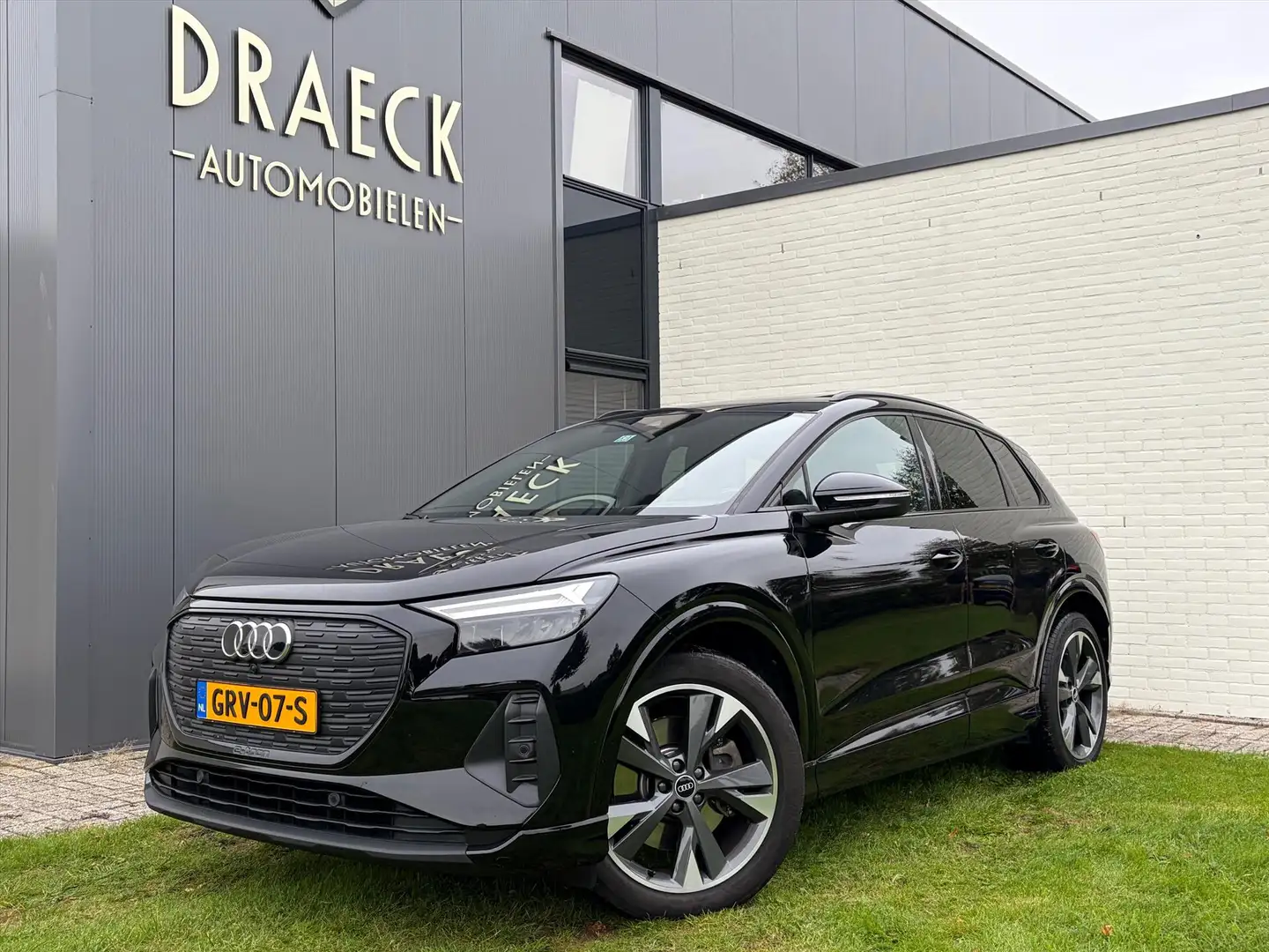 Audi Q4 e-tron 40 e-tron 77kWh Launch S Compete Noir - 1