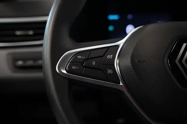 Renault Clio view 8
