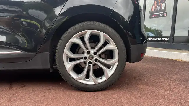 Renault Scenic view 14