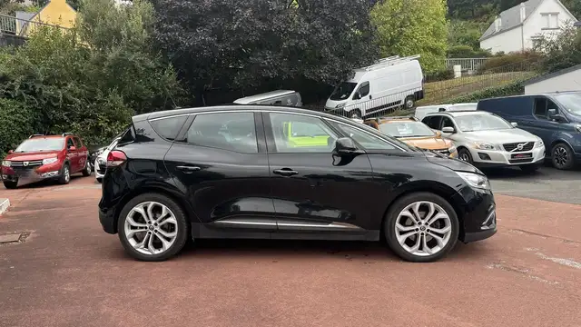 Renault Scenic view 4