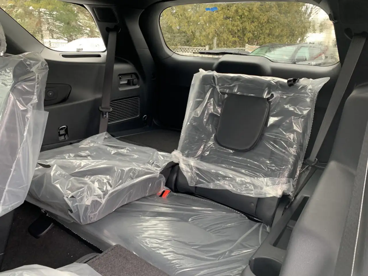 Ford Explorer снимка Ford Explorer