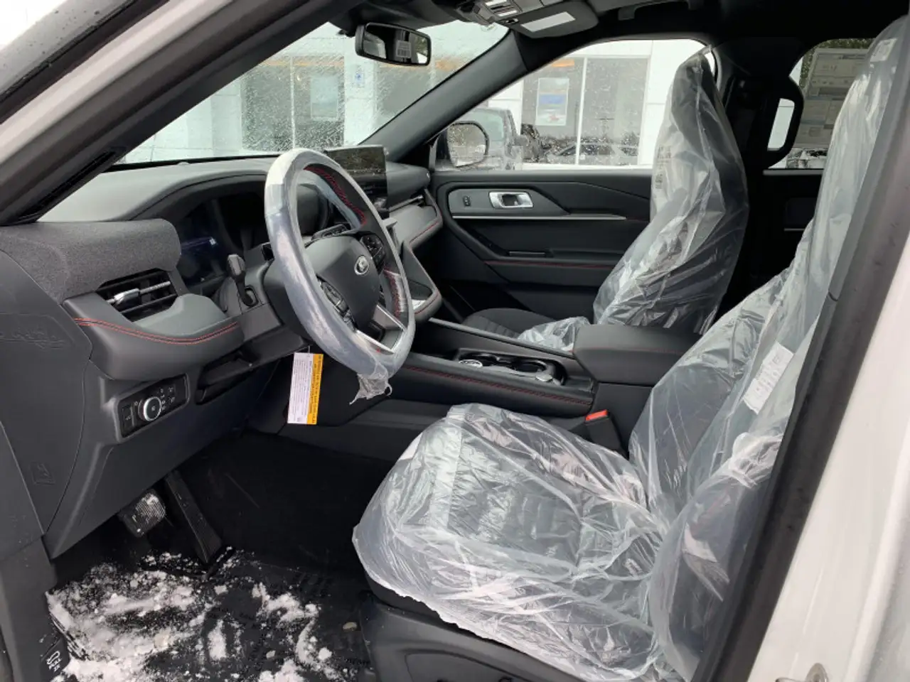 Ford Explorer снимка Ford Explorer