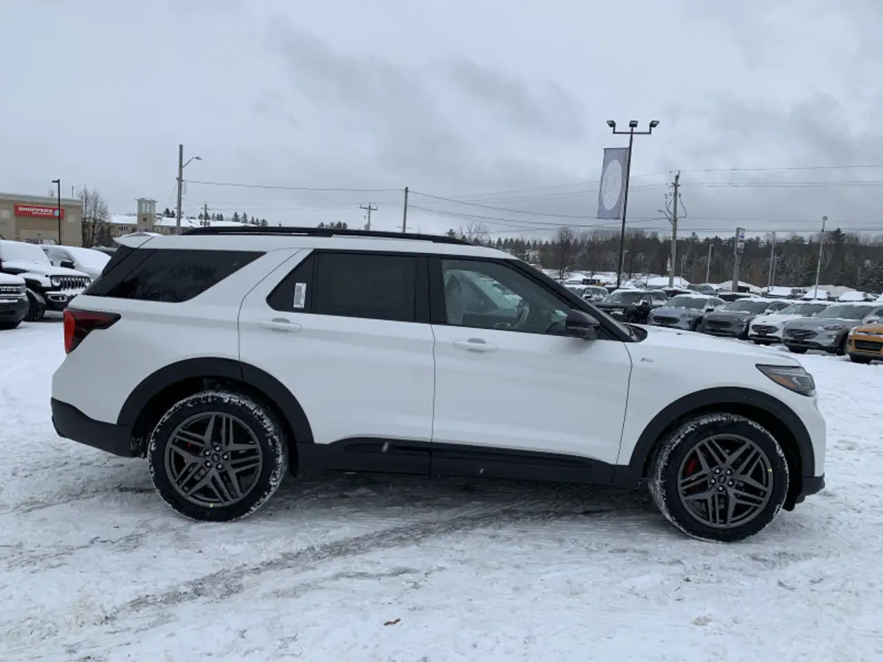 Ford Explorer снимка Ford Explorer