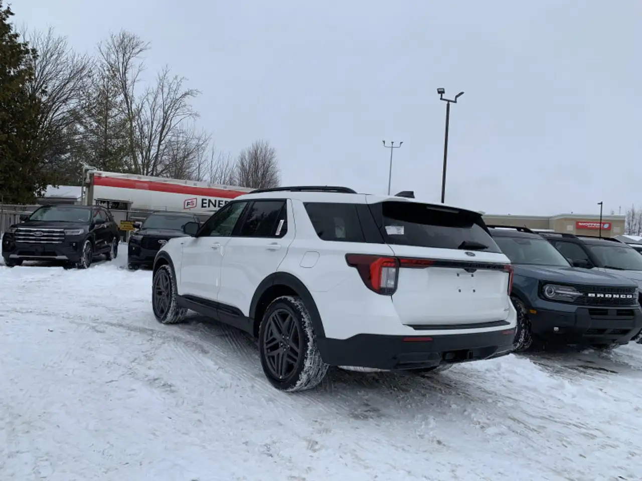 Ford Explorer снимка Ford Explorer