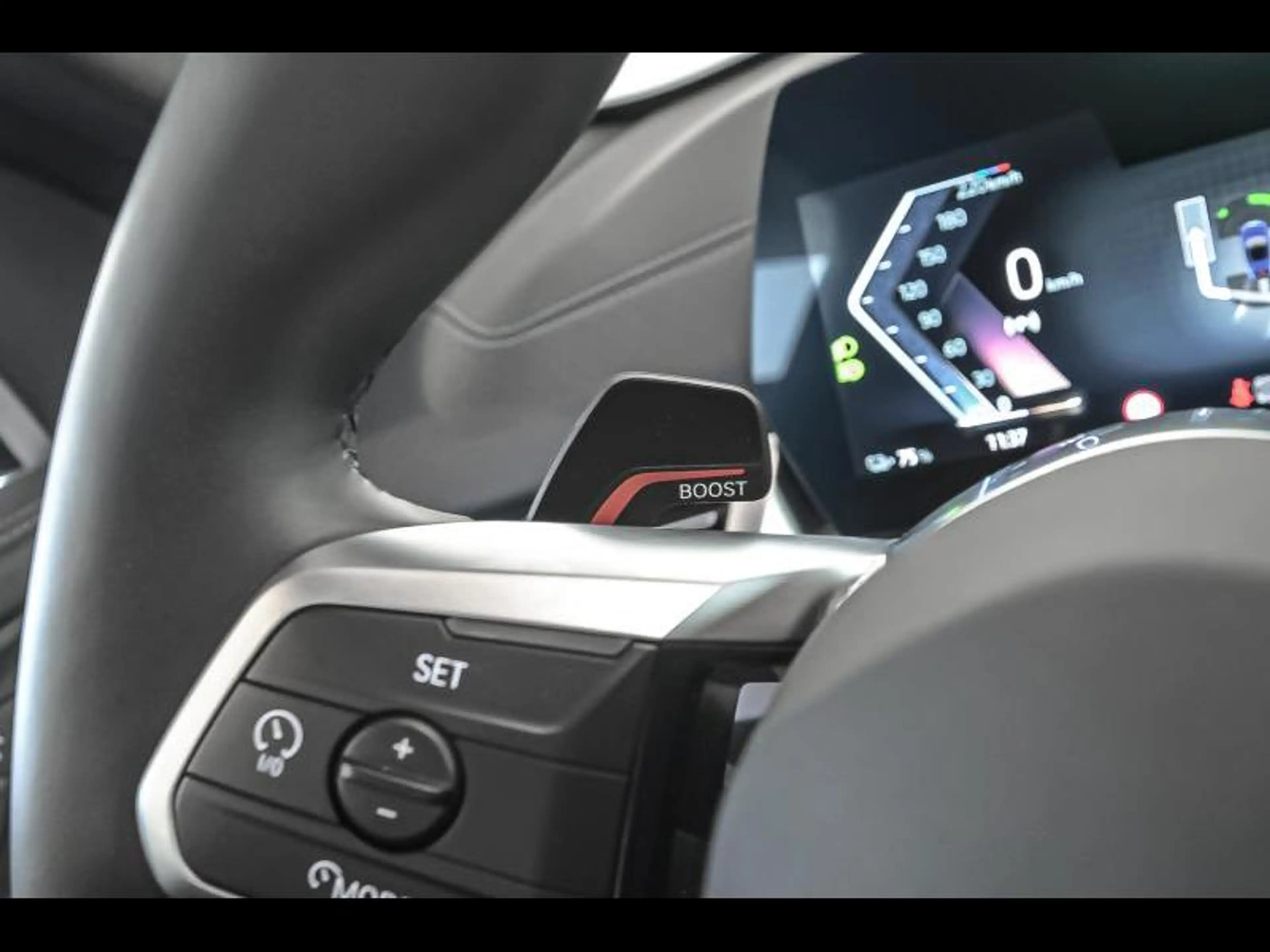 BMW iX2 eDrive20 | Msport Pro | Comfort | TH | Pano | Das — photo 10