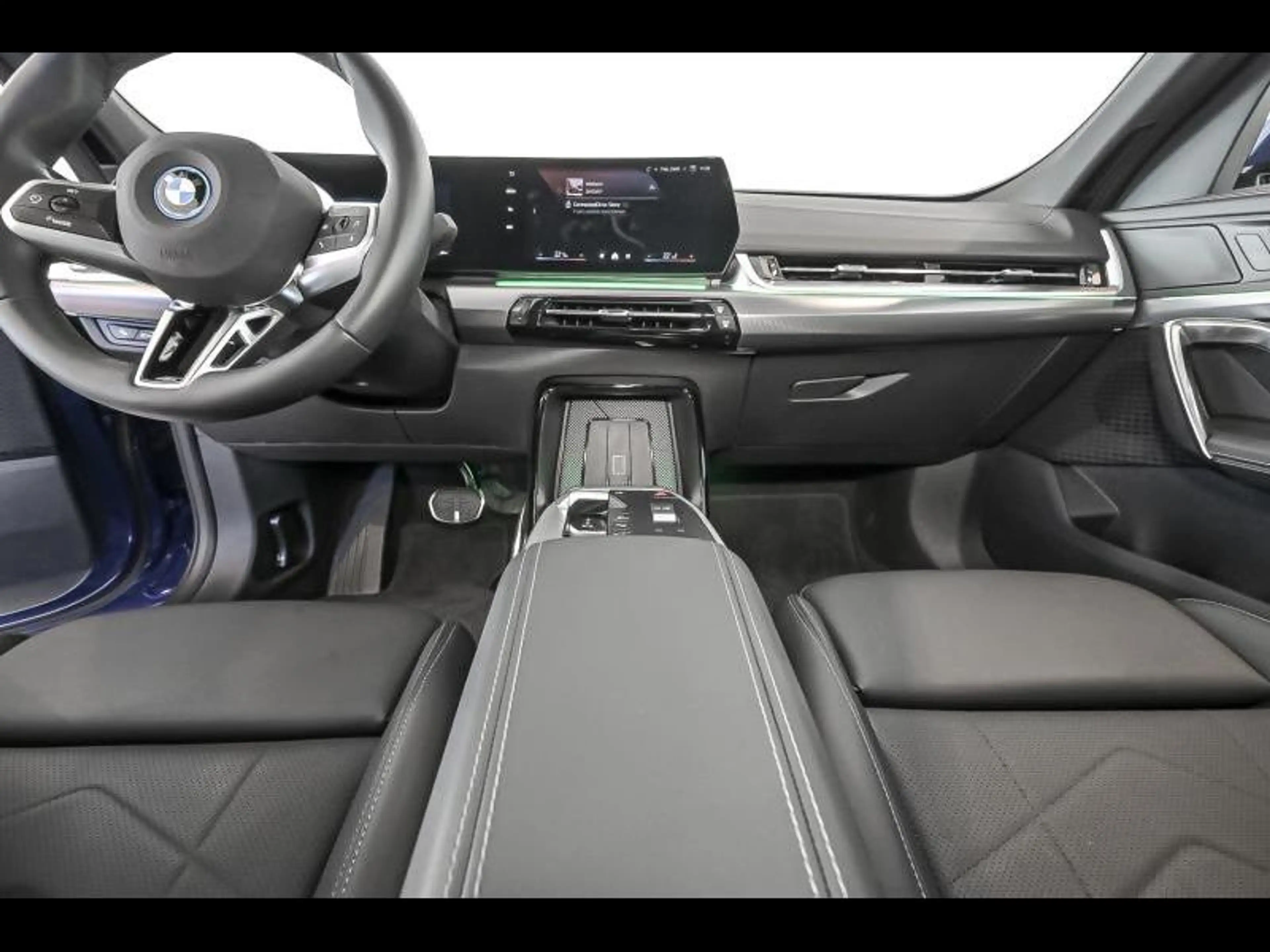 BMW iX2 eDrive20 | Msport Pro | Comfort | TH | Pano | Das — photo 7