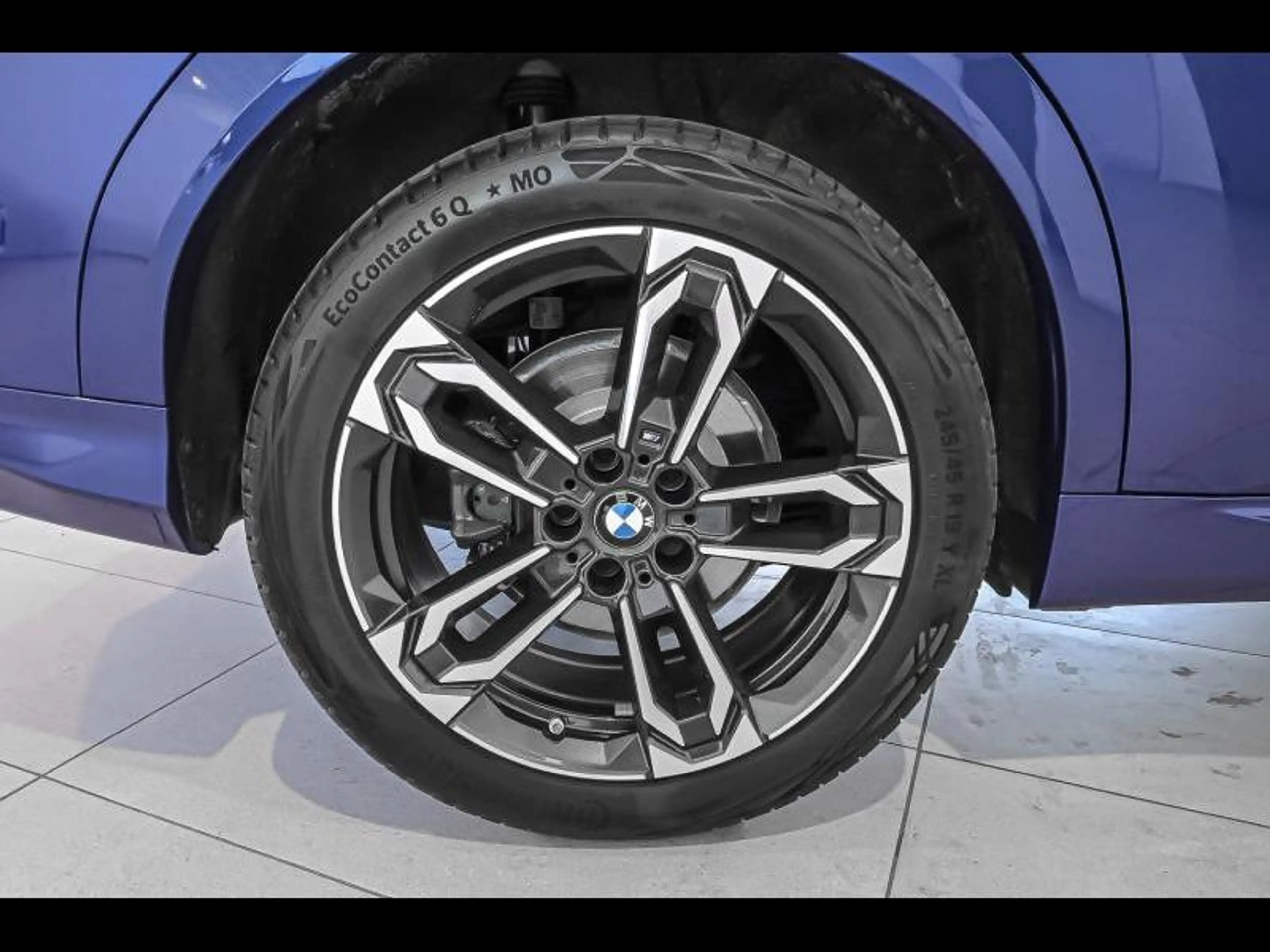BMW iX2 eDrive20 | Msport Pro | Comfort | TH | Pano | Das — photo 8