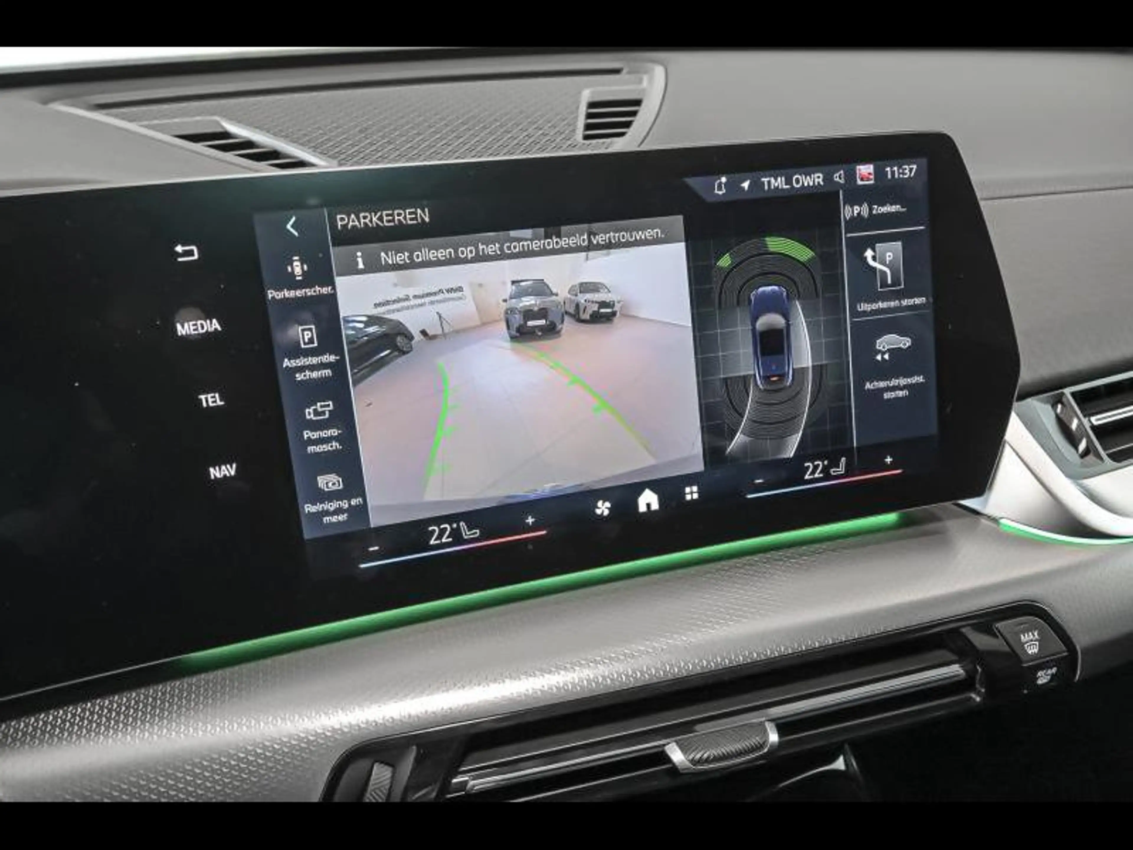 BMW iX2 eDrive20 | Msport Pro | Comfort | TH | Pano | Das — photo 15