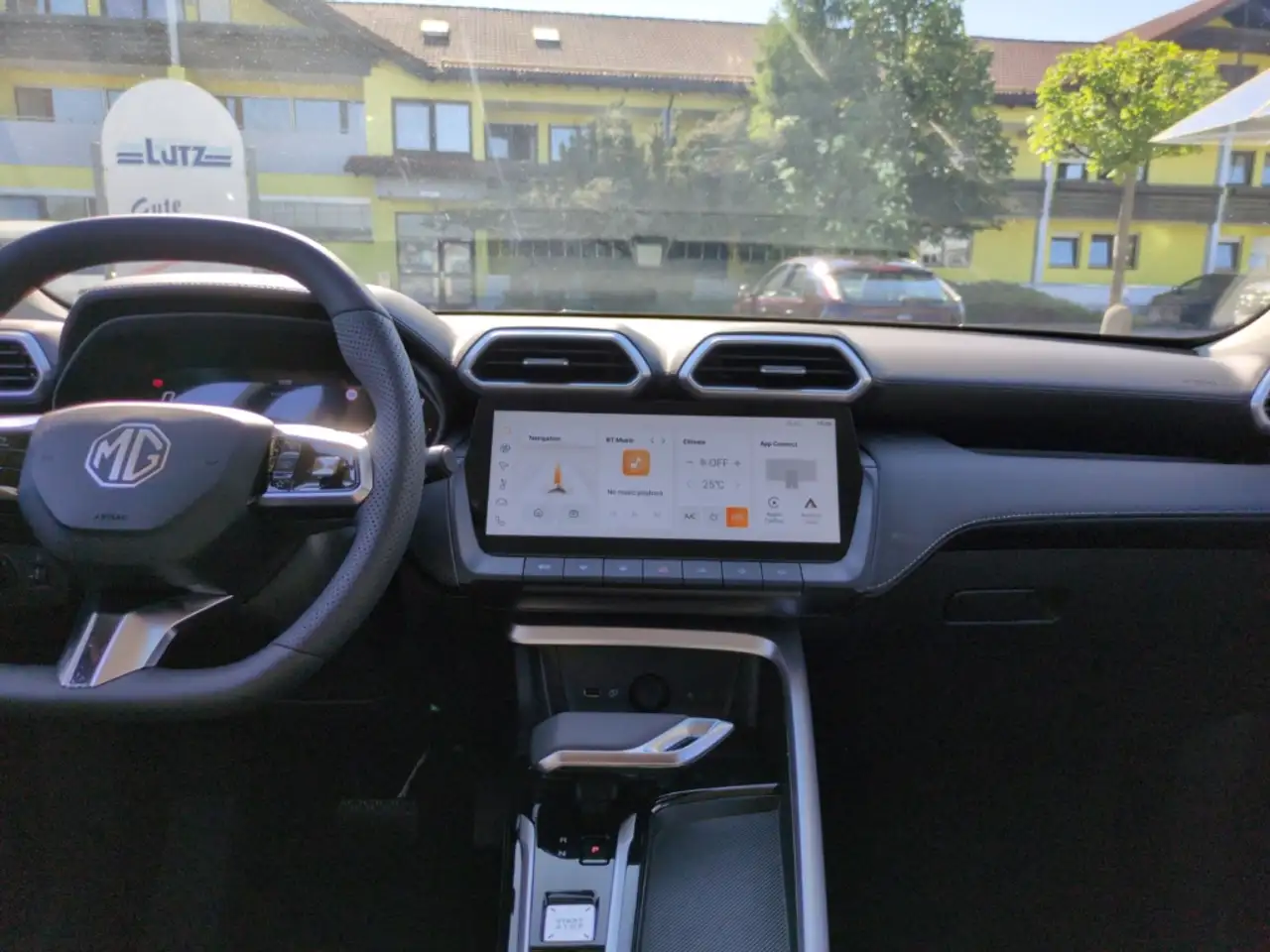 MG ZS HYBRID+ LUXURY * 197 PS * TAGESZULASSUNG * FFB 11