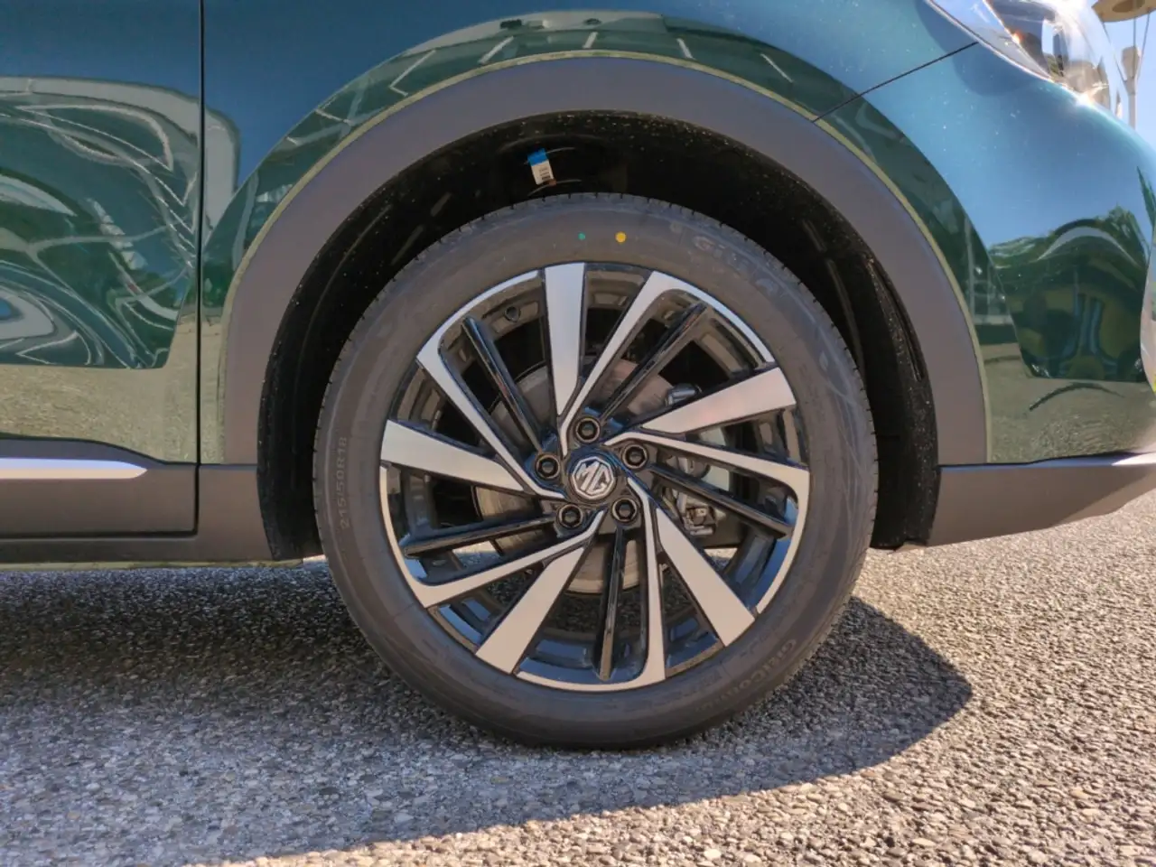 MG ZS HYBRID+ LUXURY * 197 PS * TAGESZULASSUNG * FFB 6