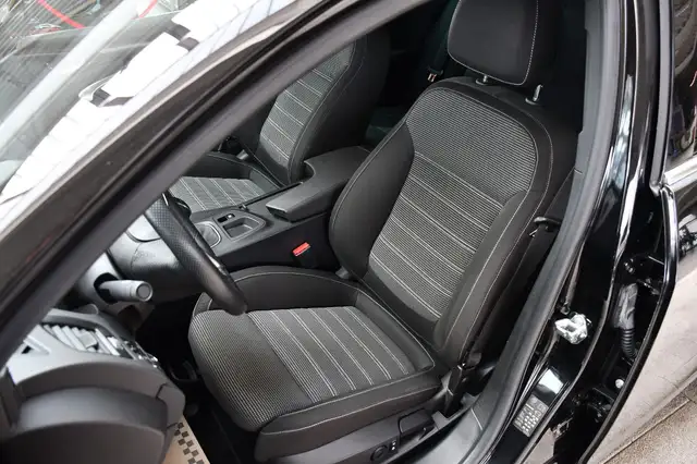 Opel Insignia view 10
