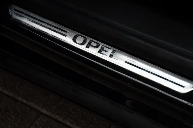 Opel Insignia view 8