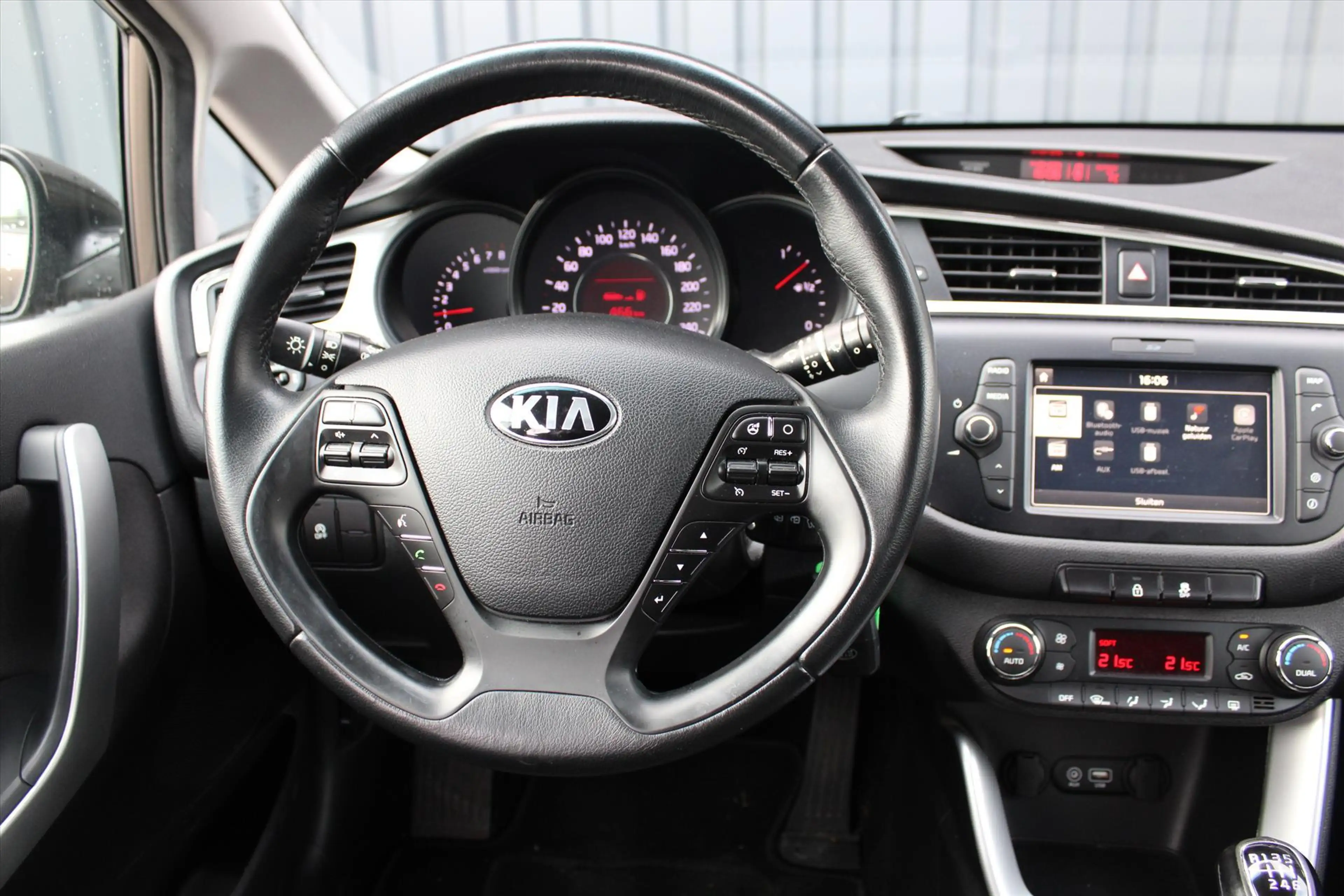 Kia Ceed / cee'd Cee D 120PK Design Edition | Camera | Carplay | Cr — photo 11