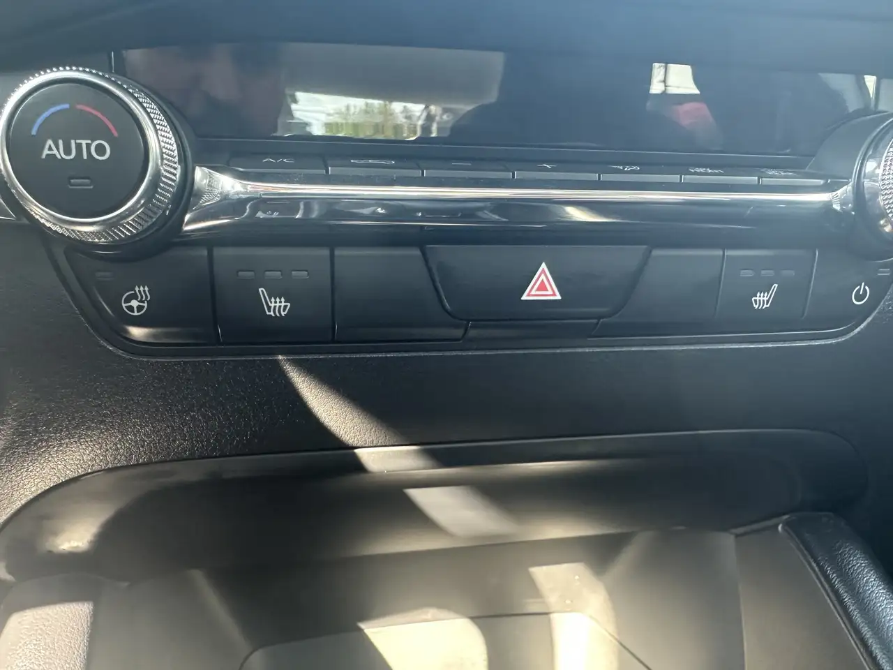 Mazda 3 снимка Mazda 3