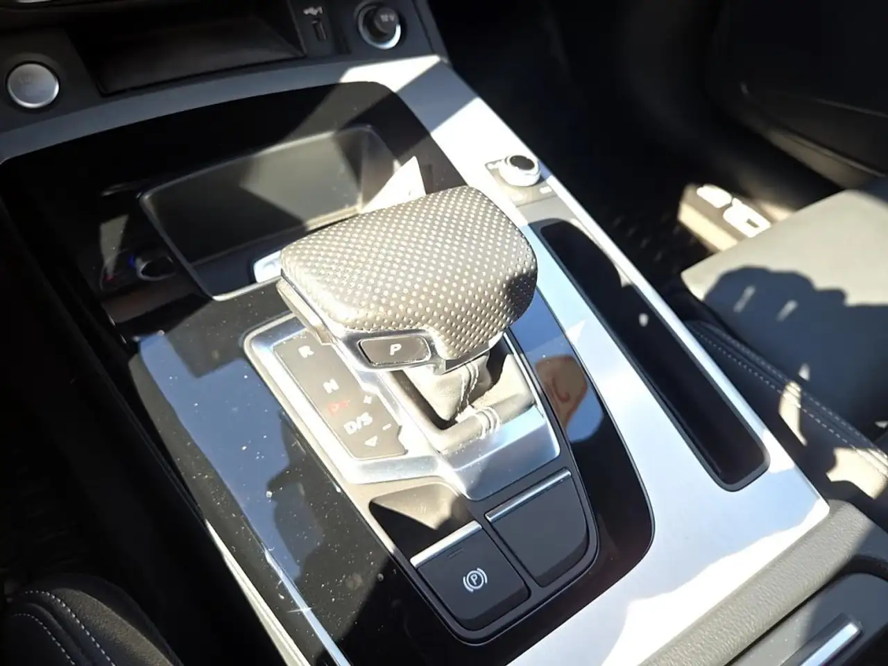 Audi Q5 снимка Audi Q5