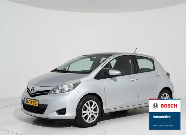 Toyota Yaris 1.3 VVT-i Aspiration PANO - CRUISE - TREKHAAK -AIR