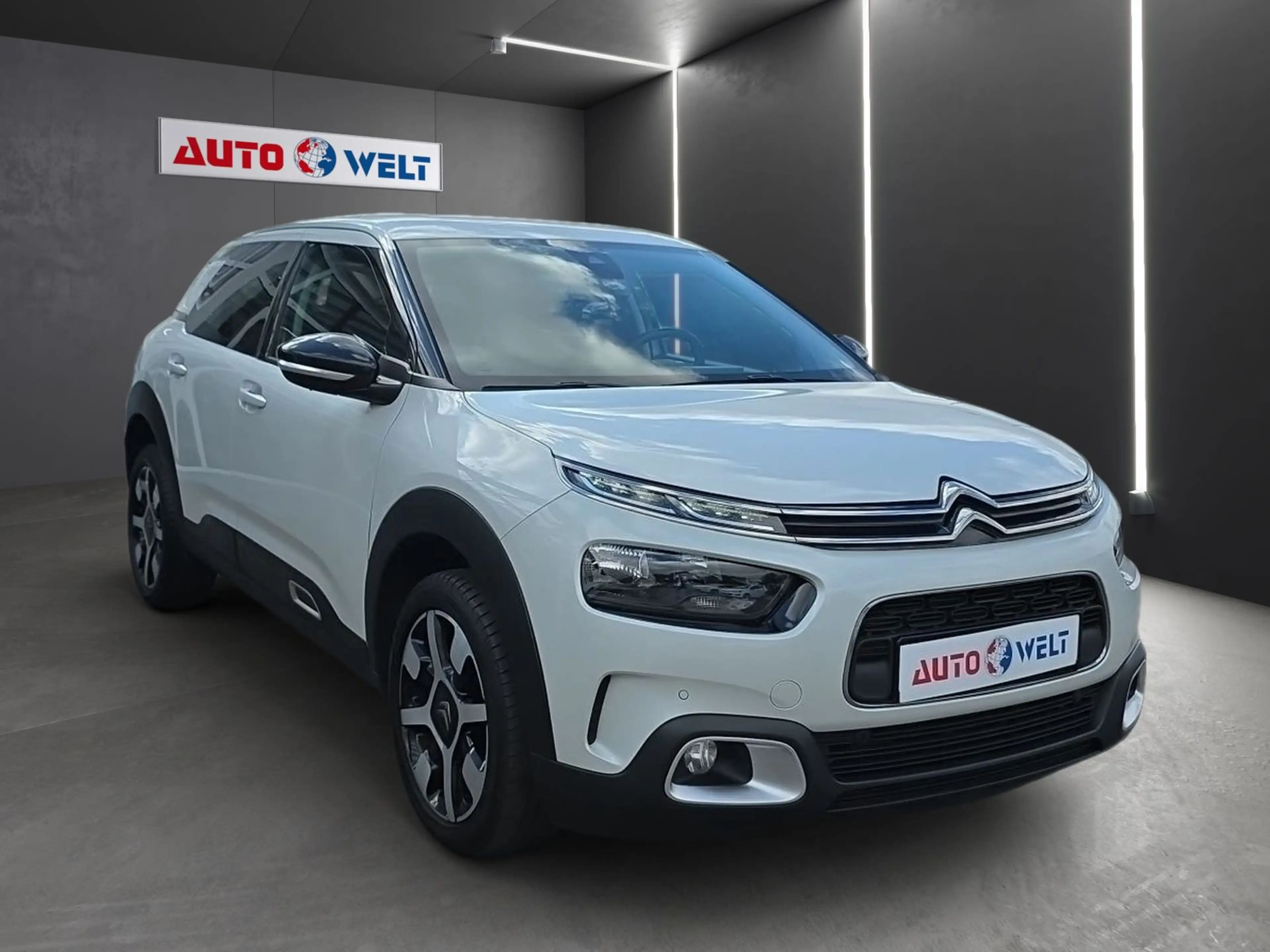 Citroen C4 Cactus 1.2 12V e-THP Feel Navi Kamera AHK — photo 2
