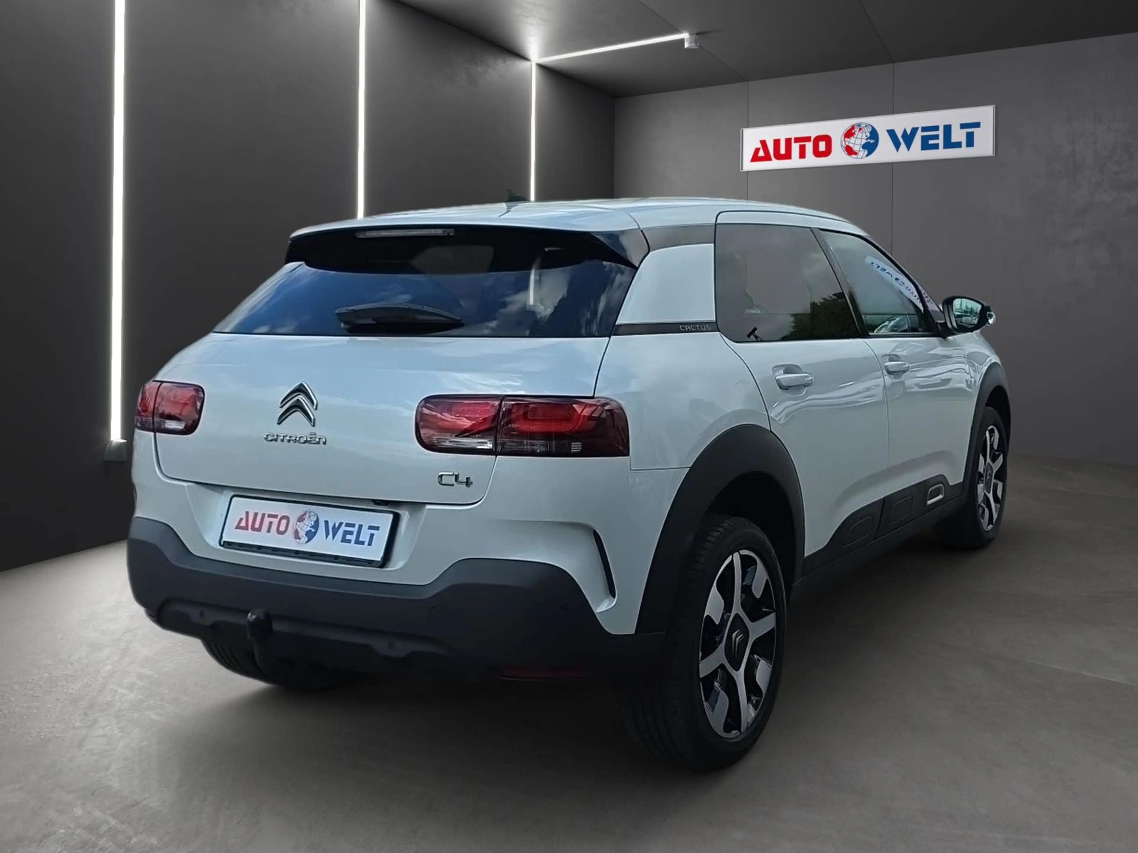 Citroen C4 Cactus 1.2 12V e-THP Feel Navi Kamera AHK — photo 4