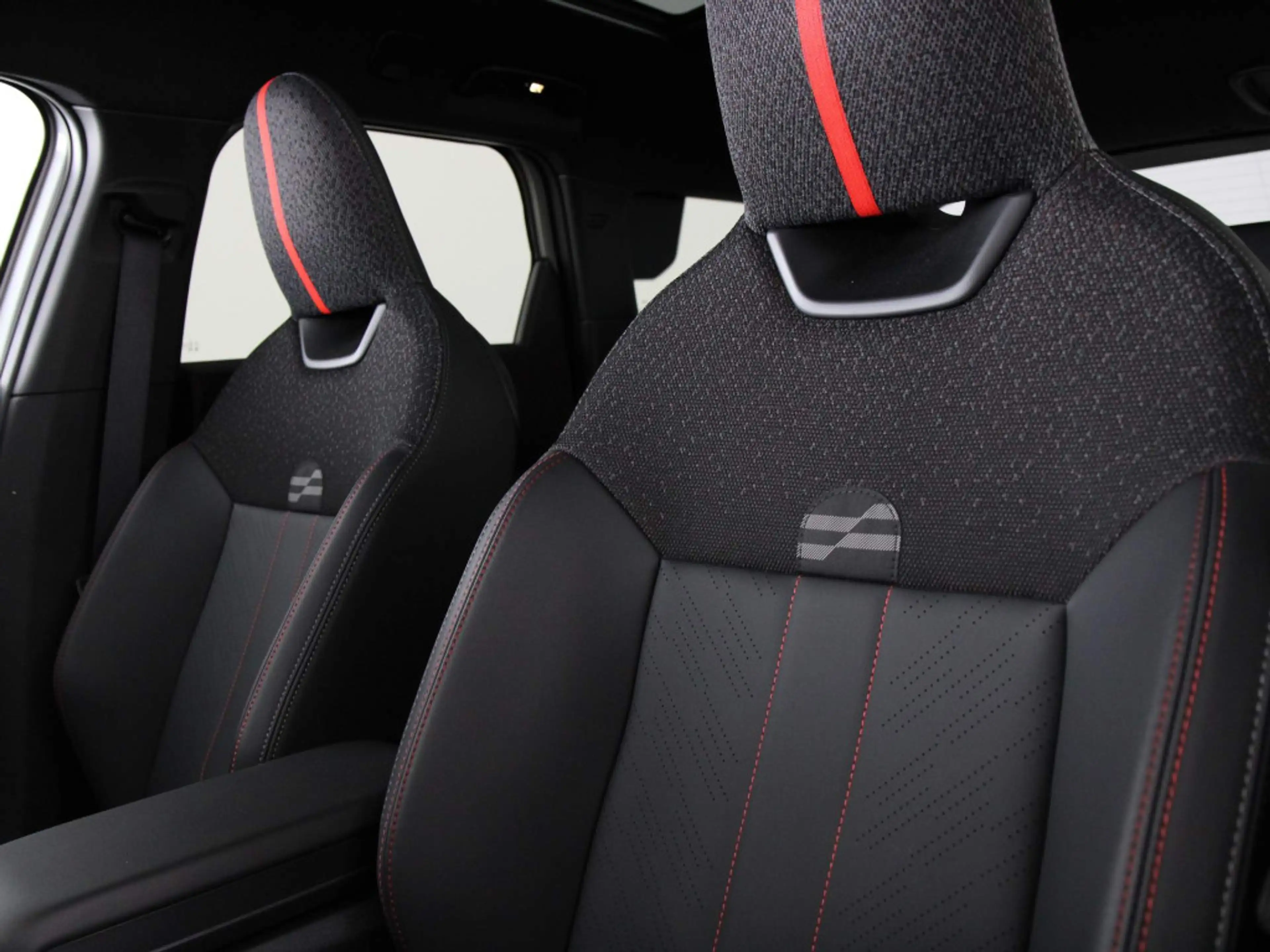 MINI John Cooper Works Countryman 2.0 JCW ALL4 Pakket XL — photo 14