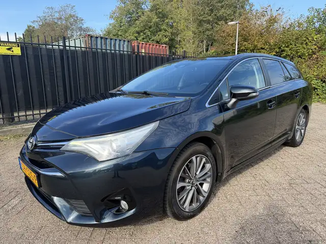 Toyota Avensis Touring Sports 1.8 VVT-i Dynamic Leer/Navi/Panoram