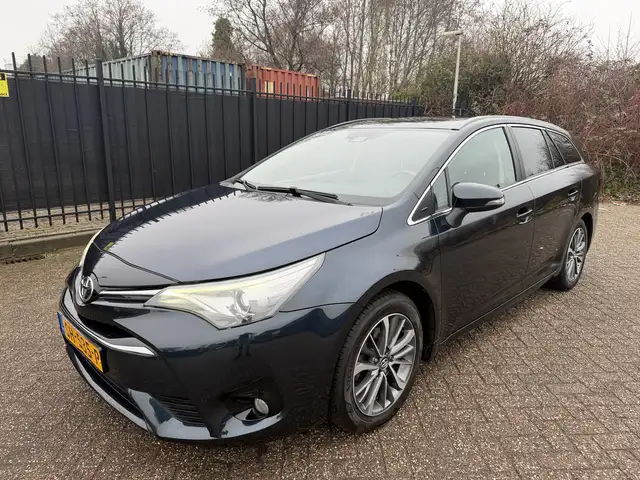 Toyota Avensis Touring Sports 1.8 VVT-i Dynamic Leer/Navi/Panoram