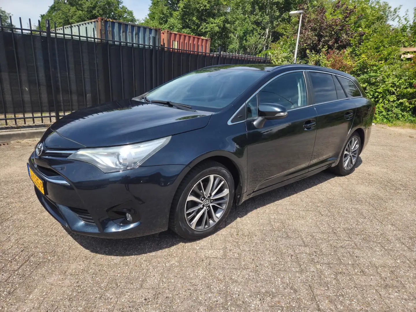 Toyota Avensis Touring Sports 1.8 VVT-i Dynamic Leer/Navi/Clima/S Nero - 1