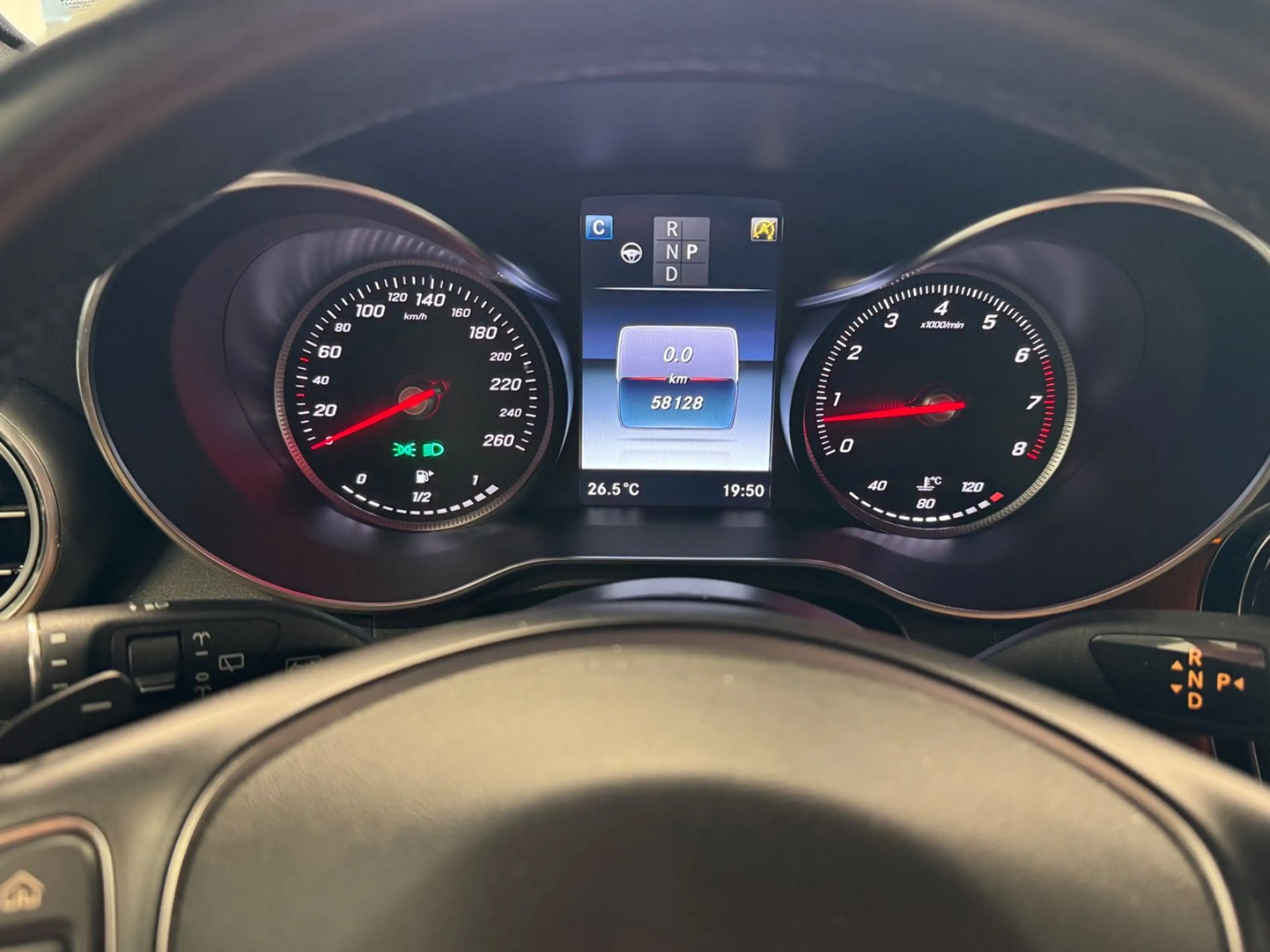 Mercedes-Benz GLC 250 4Matic HUD.NAVI.360°KAM.ACC.EL.SITZE.AHK — photo 5