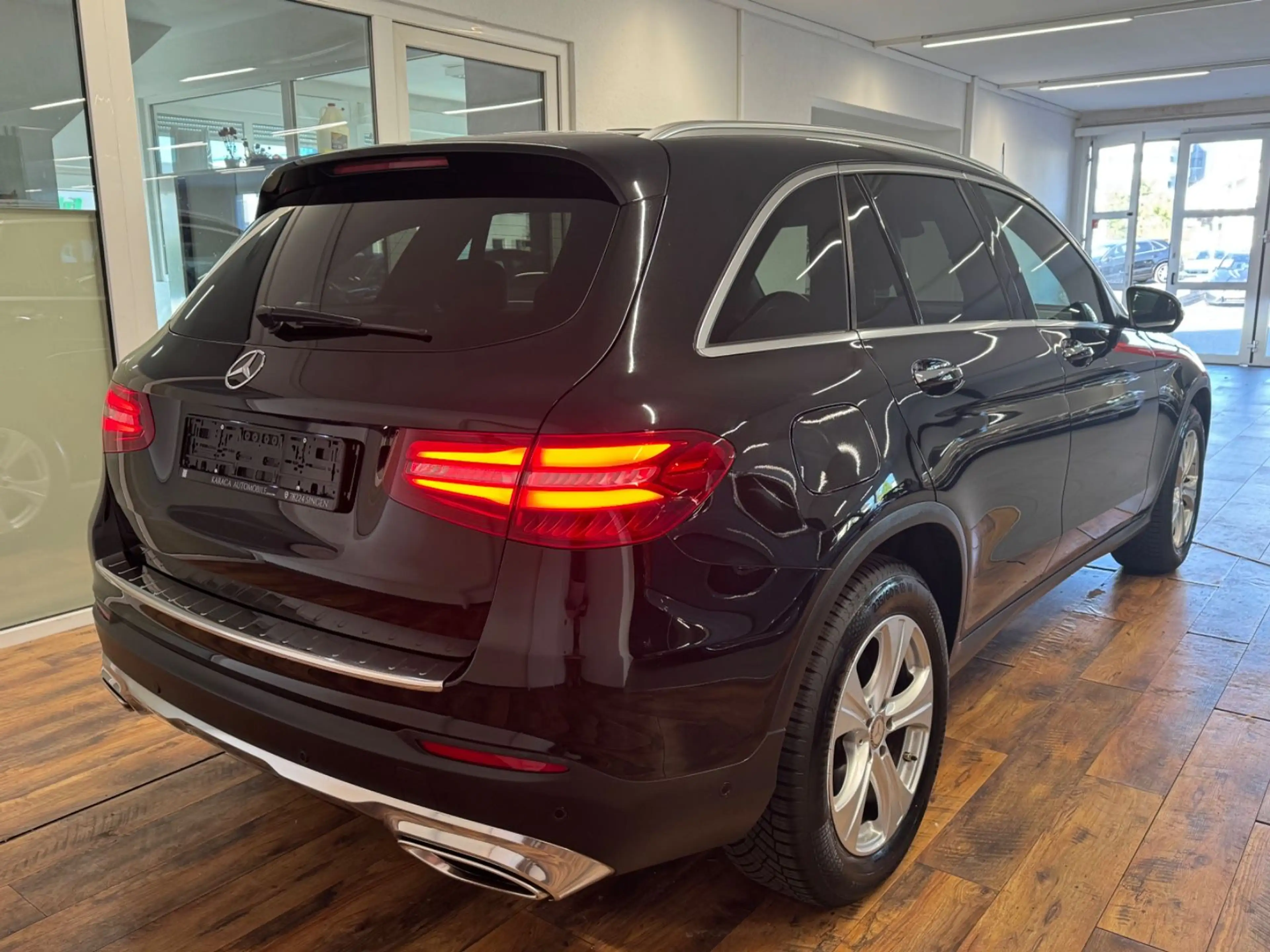 Mercedes-Benz GLC 250 4Matic HUD.NAVI.360°KAM.ACC.EL.SITZE.AHK — photo 4
