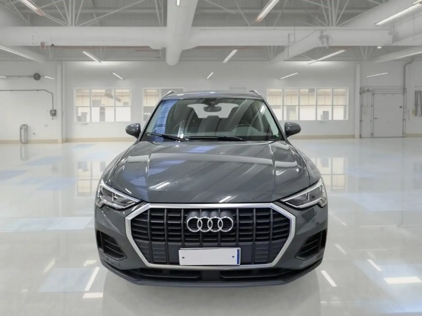 Audi Q3 45 TFSI e S tronic Business - 2