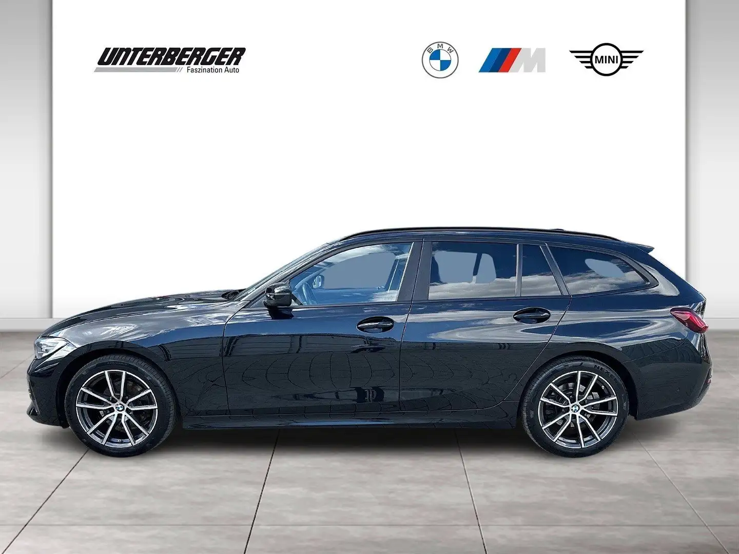 BMW 320 d xDrive Touring G21 XD5 Schwarz - 2