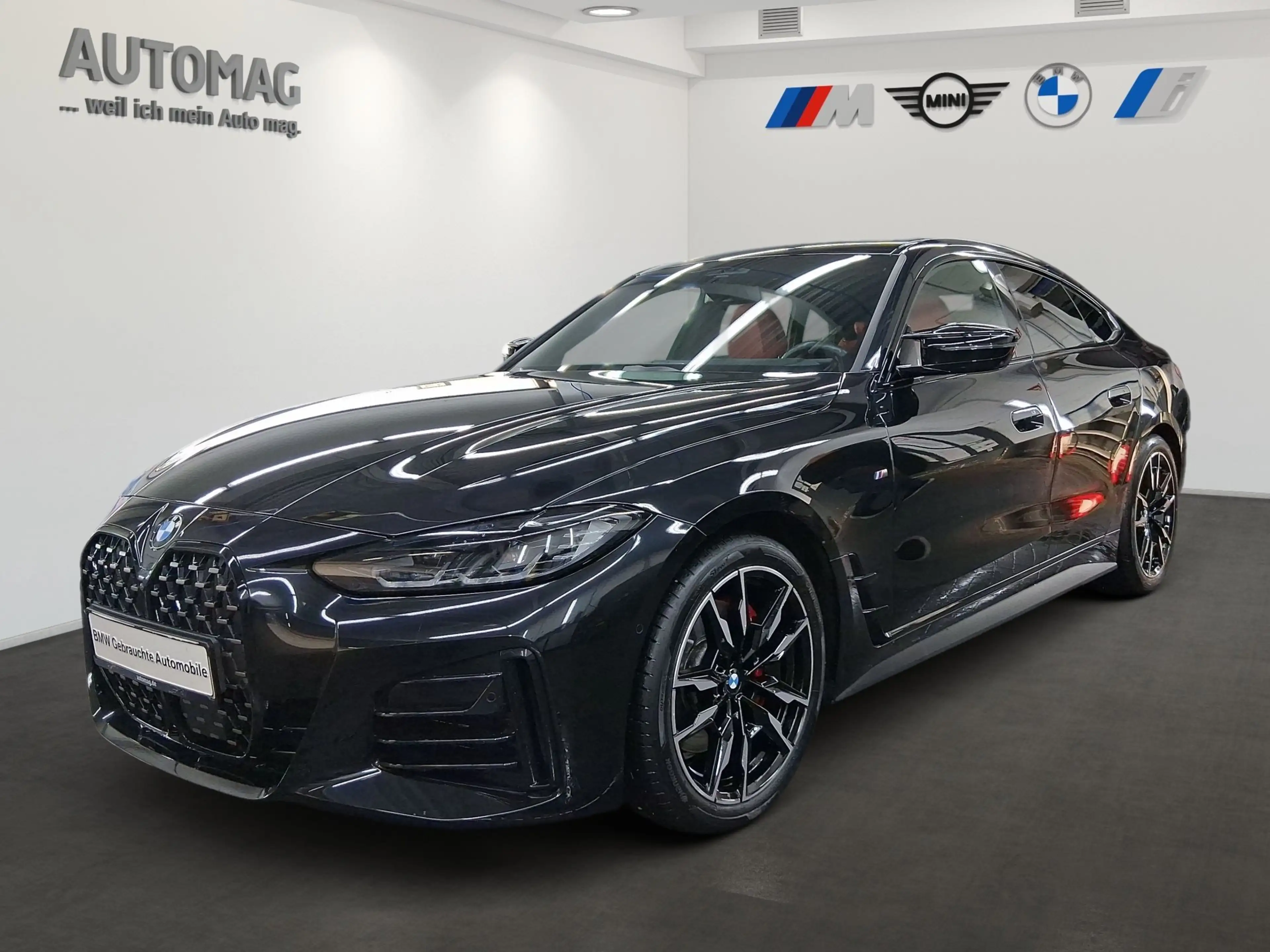 BMW M4 40i xDrive M-Sport-Pro*Glasdach*19" *DrivingAssist