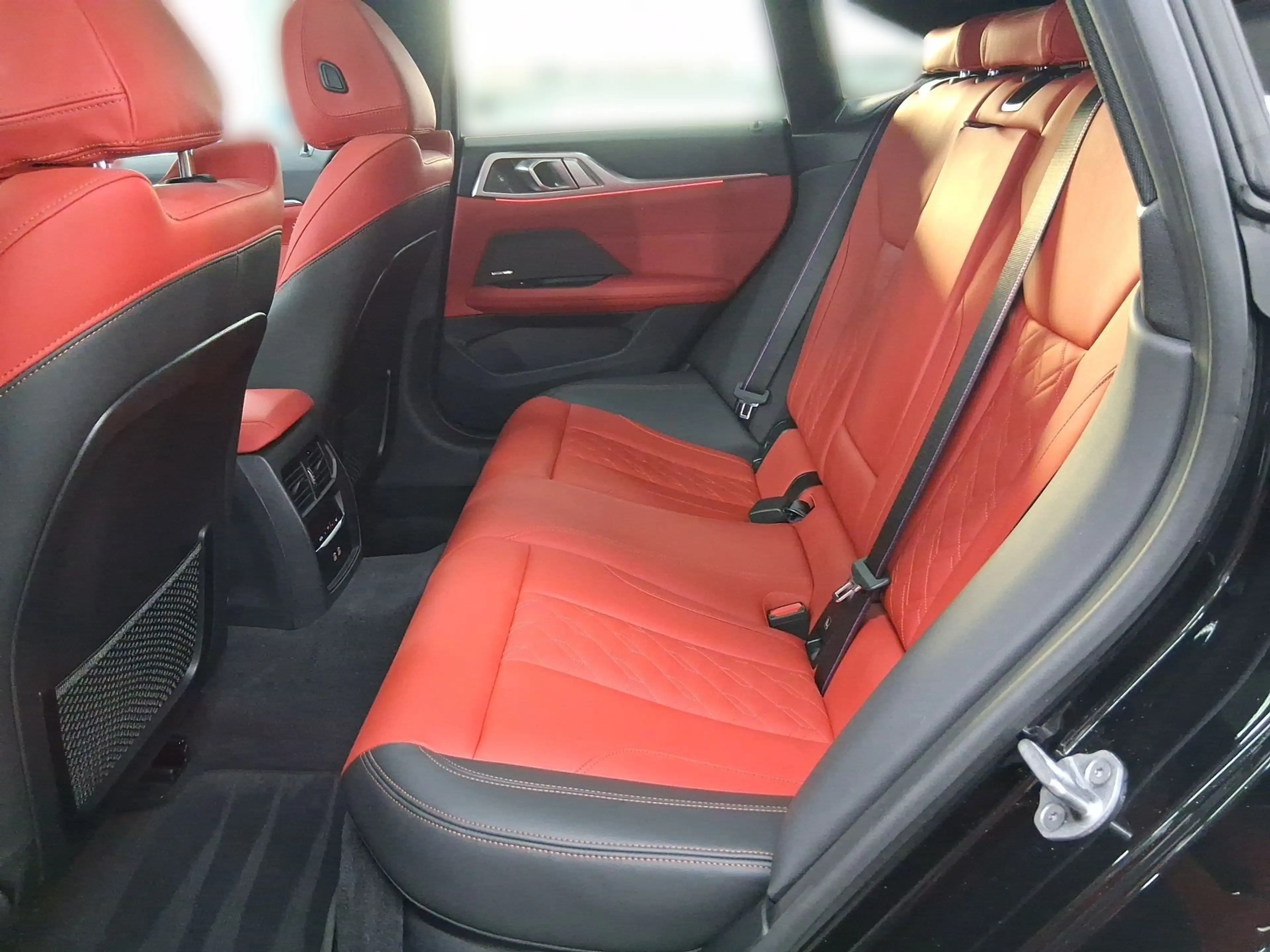 BMW M4 40i xDrive M-Sport-Pro*Glasdach*19" *DrivingAssist — photo 11
