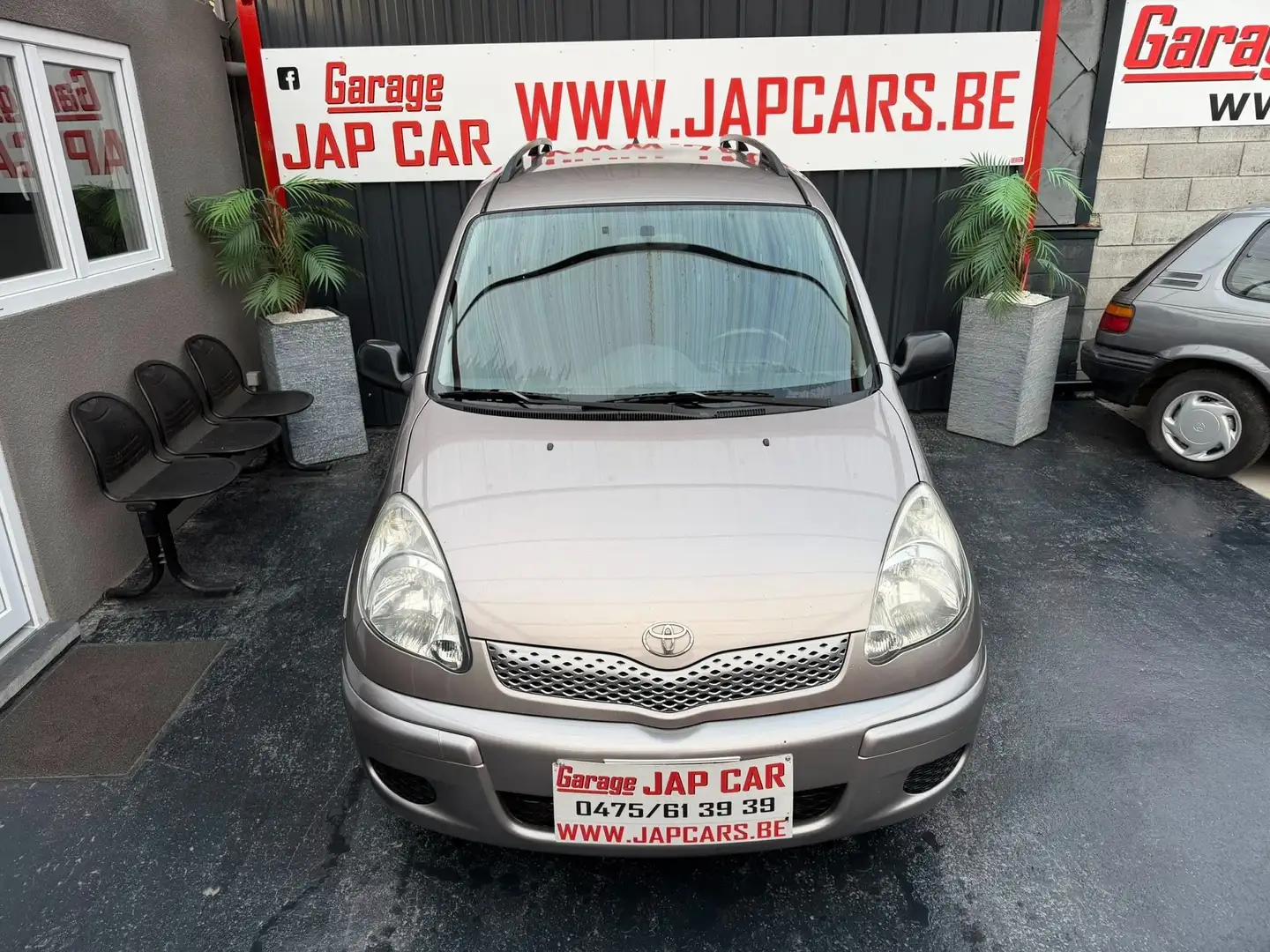 Toyota Yaris verso garantie 1an Grijs - 1