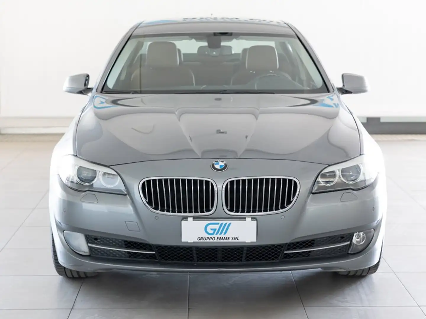 BMW 520 BMW Serie 5 F10 Berlina 520d Futura AUTO Gris - 2