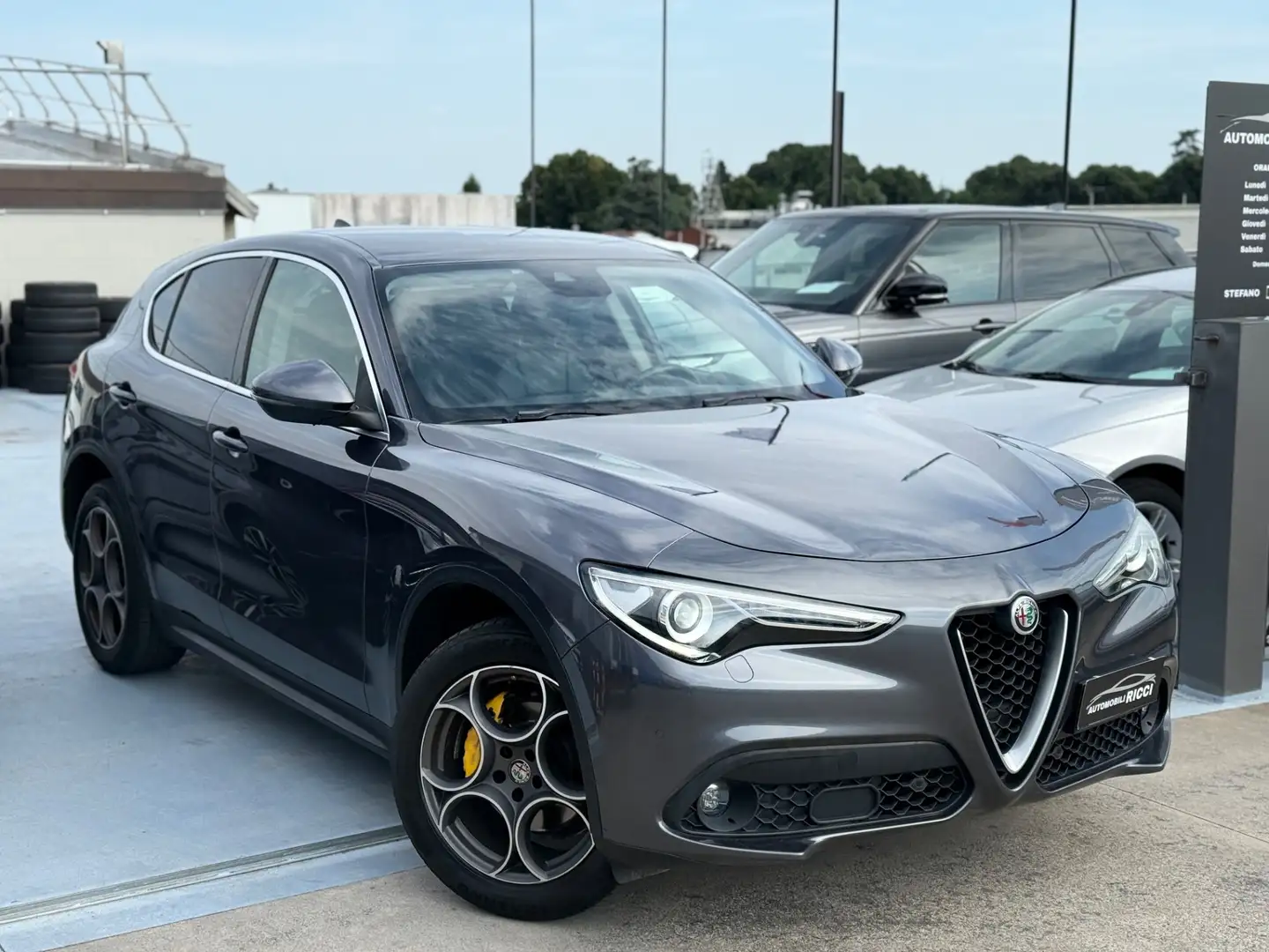 Alfa Romeo Stelvio 2.2 Turbodiesel 210 CV AT8 Q4 Executive Gris - 1