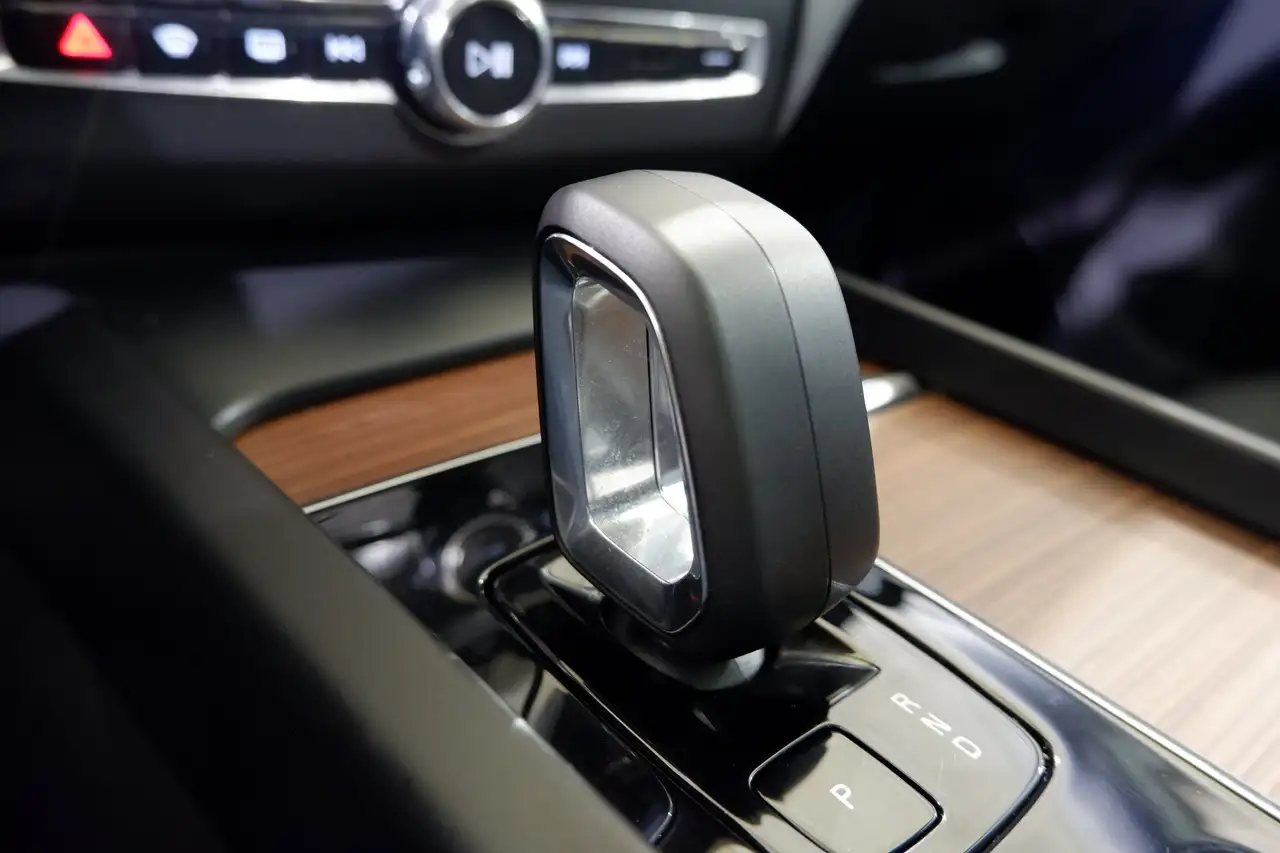 Volvo XC60 снимка Volvo XC60