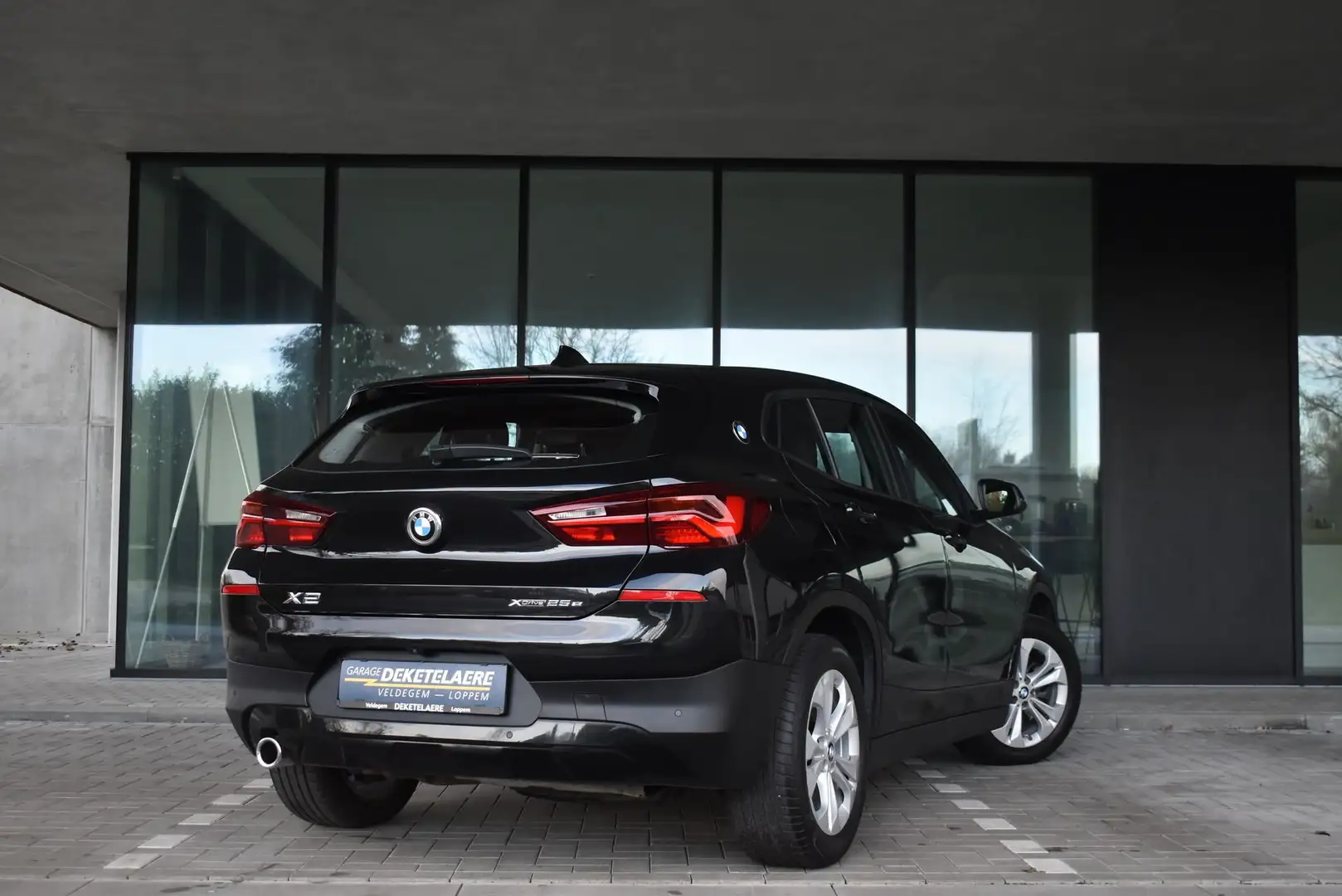 BMW X2 xDrive25e Automaat *Leder*Navi*Camera*FullLed Schwarz - 2