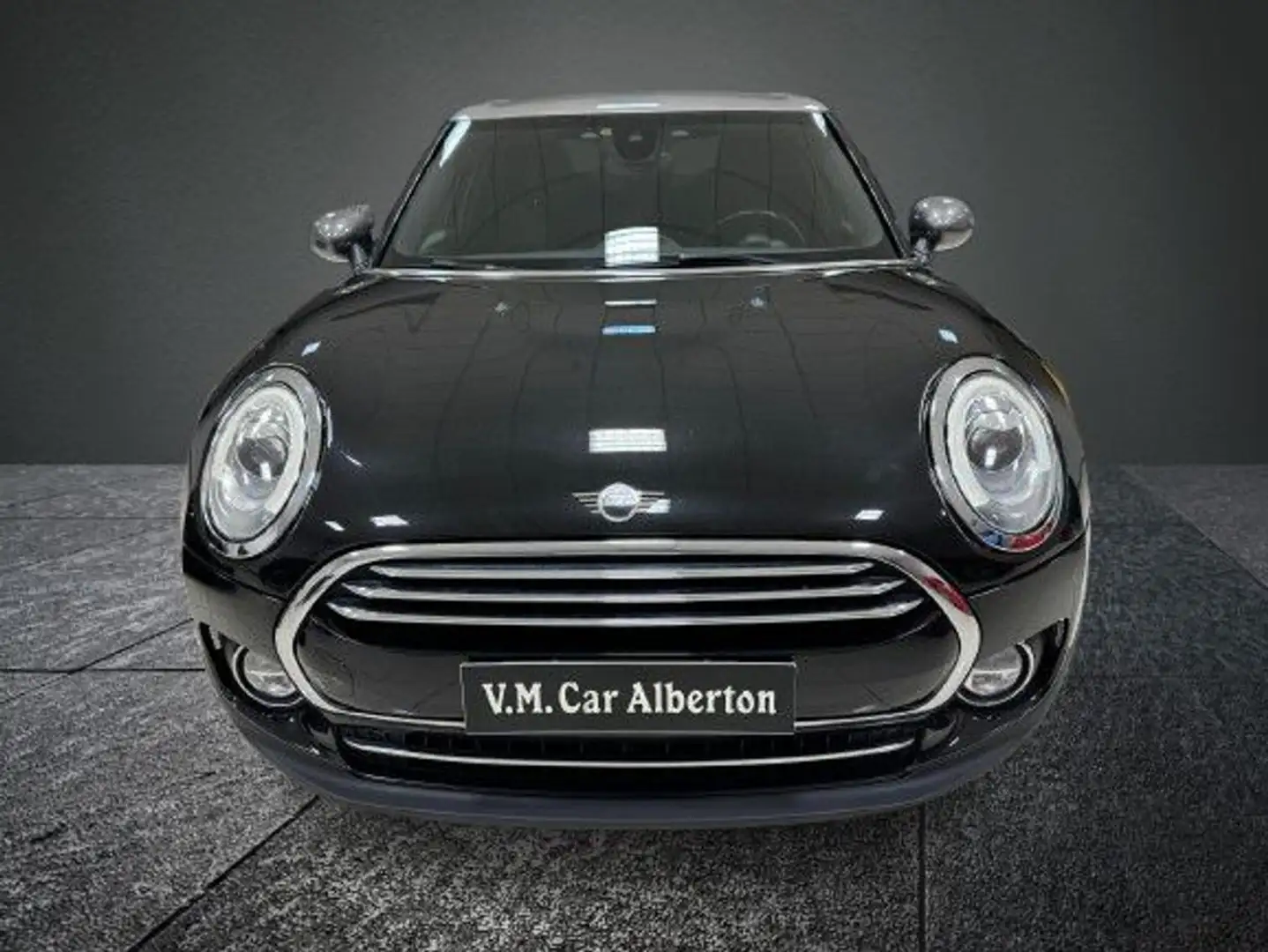 MINI Cooper D Clubman 2.0 Hype Pro +19" Zwart - 2