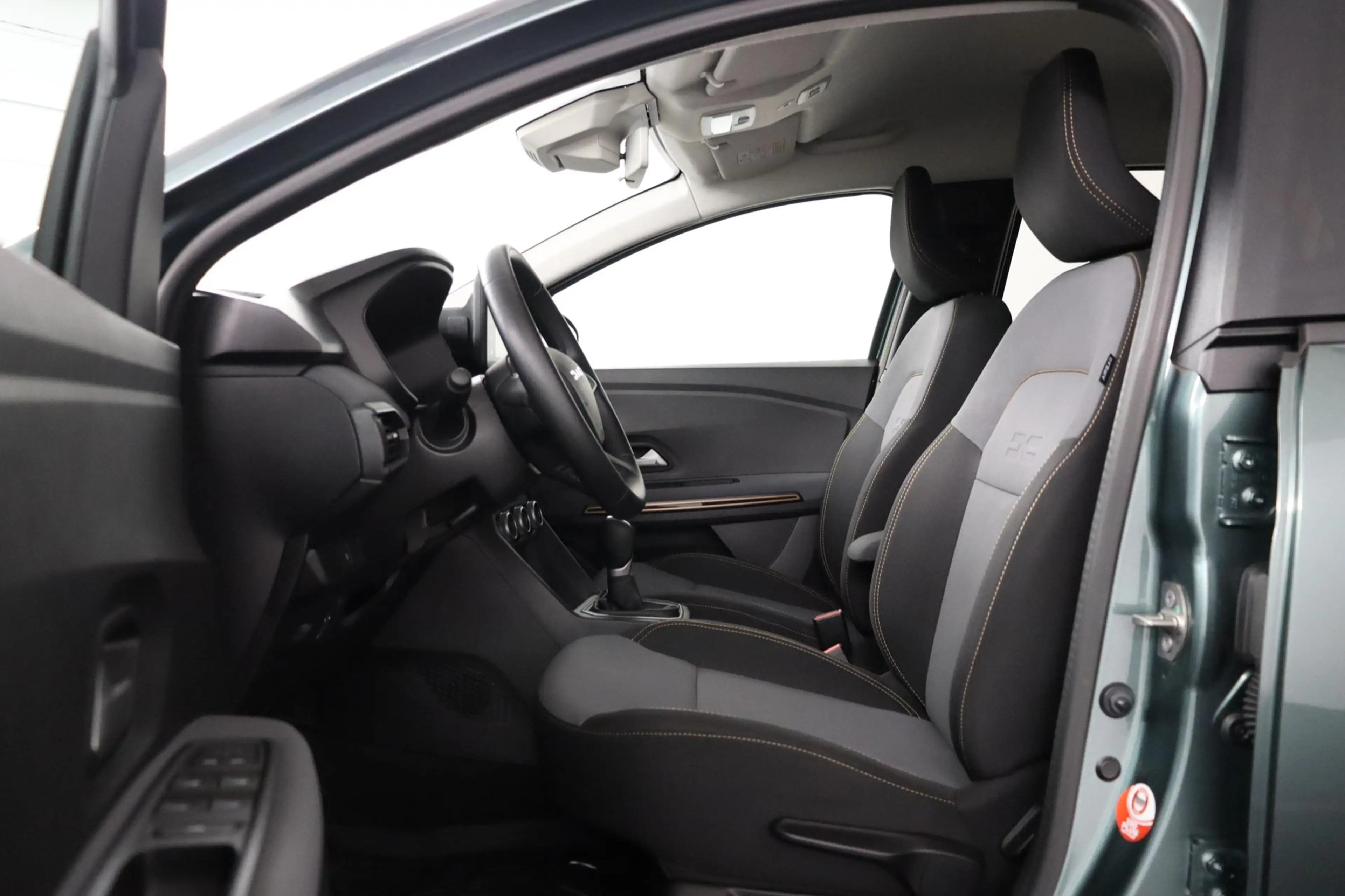 Dacia Jogger hybrid 140 extreme 7-zits | Trekhaak | Stoelverw. — photo 14