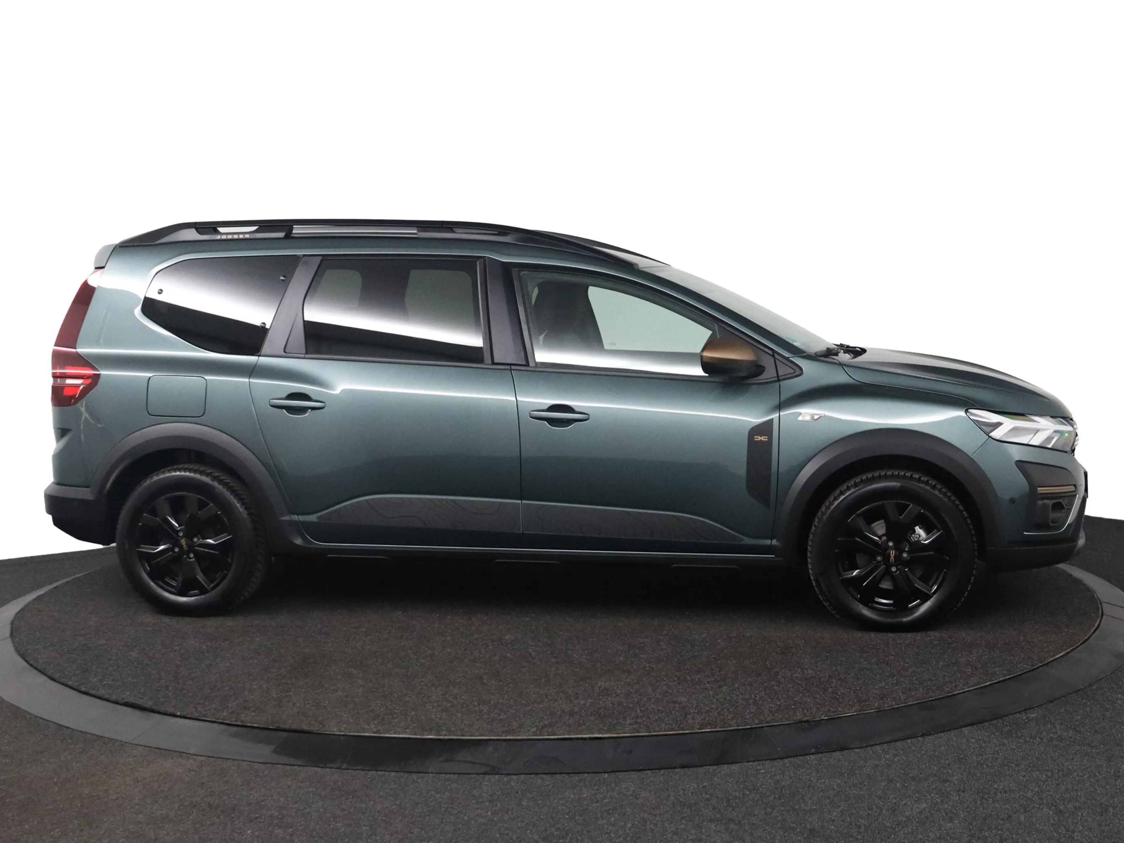 Dacia Jogger hybrid 140 extreme 7-zits | Trekhaak | Stoelverw. — photo 11