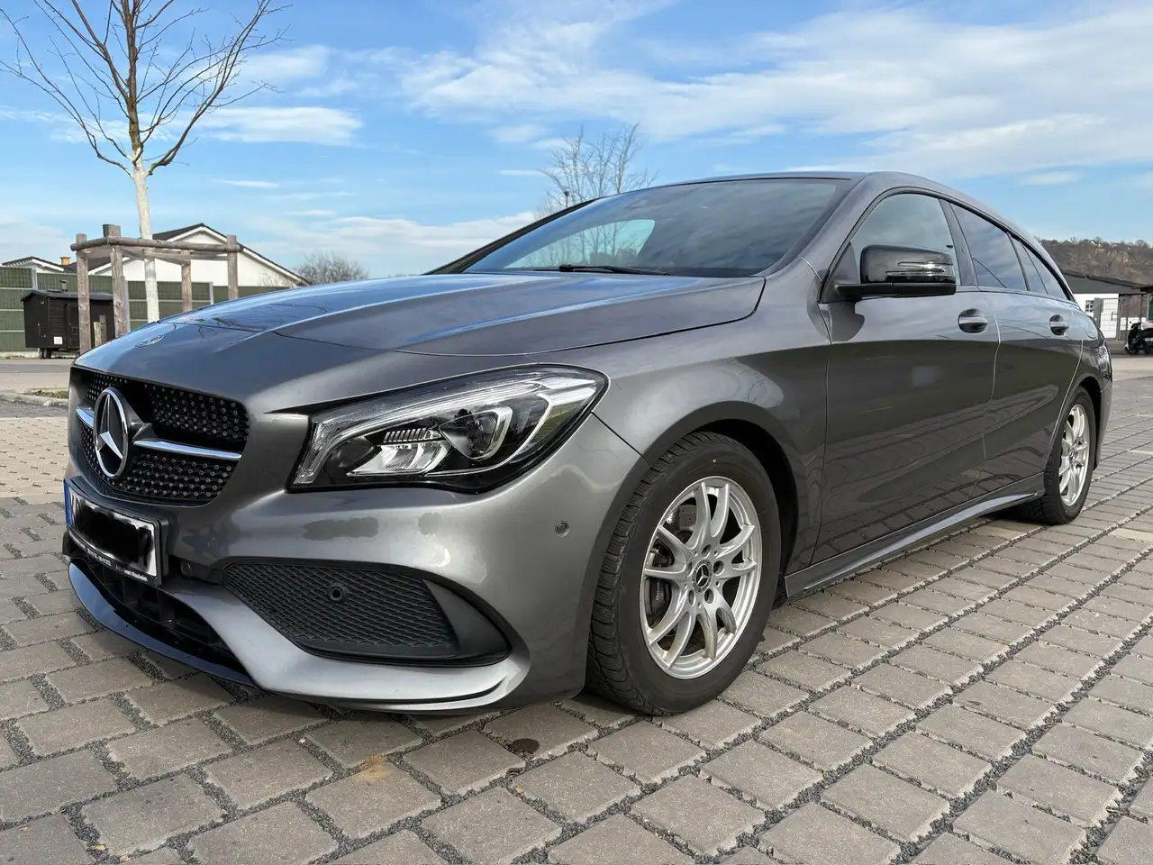 Mercedes-Benz CLA 200