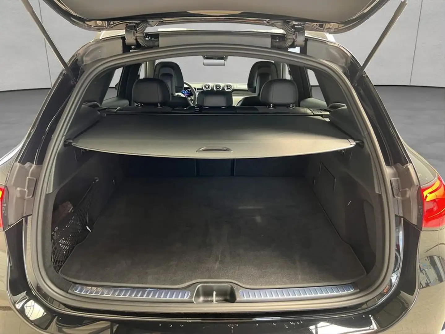 Mercedes-Benz GLC 200 GLC Schwarz - 2